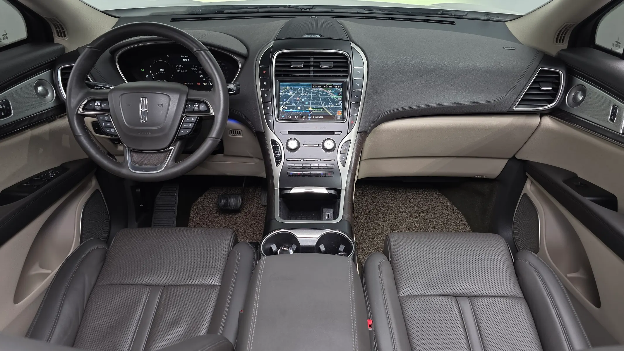 Lincoln 1 2.7 AWD 2019 4/5