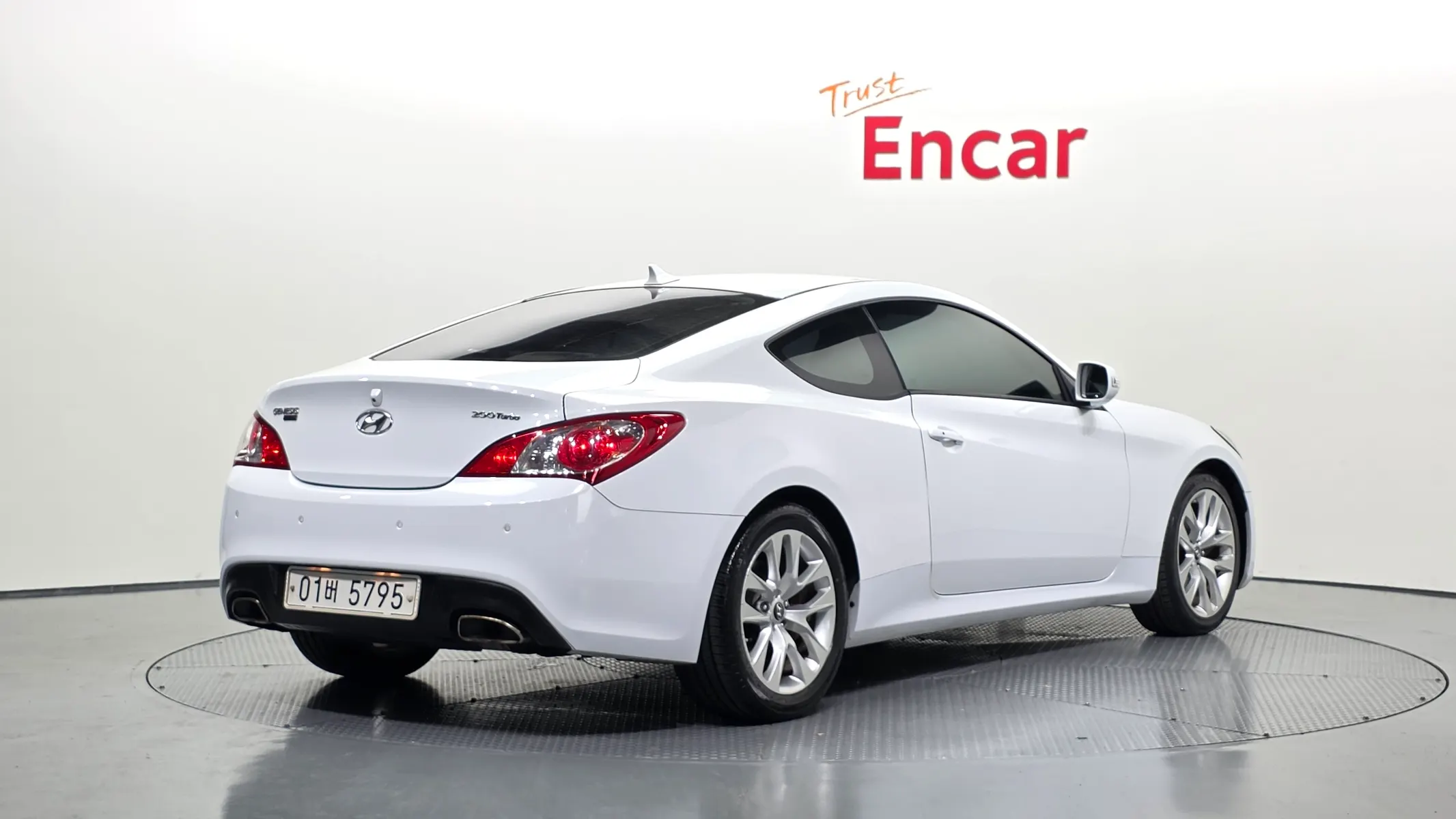 Hyundai Coupe 200 D 2015 2/21