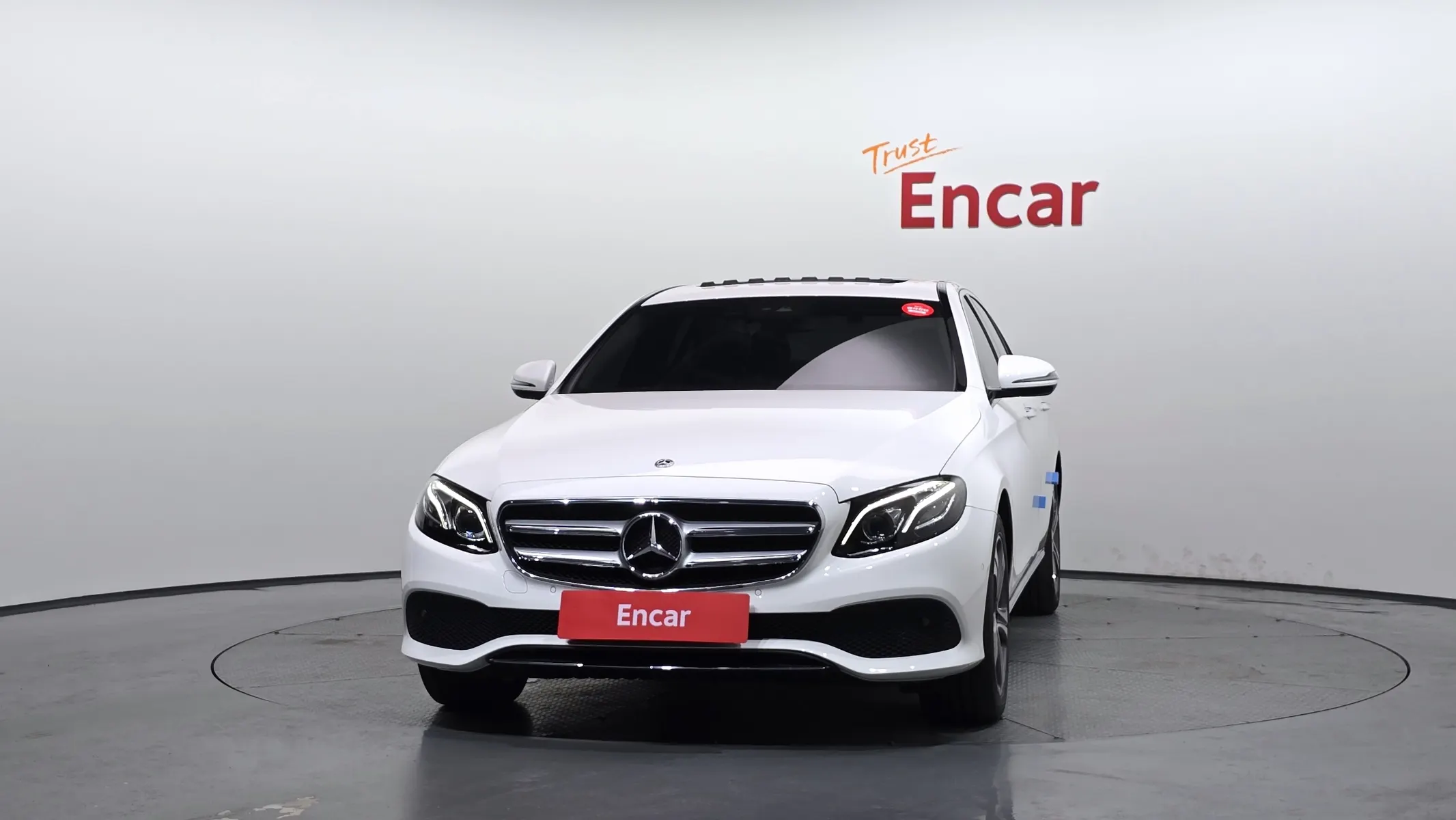 Mercedes-Benz E-Class W213 E220d 2018 3/33