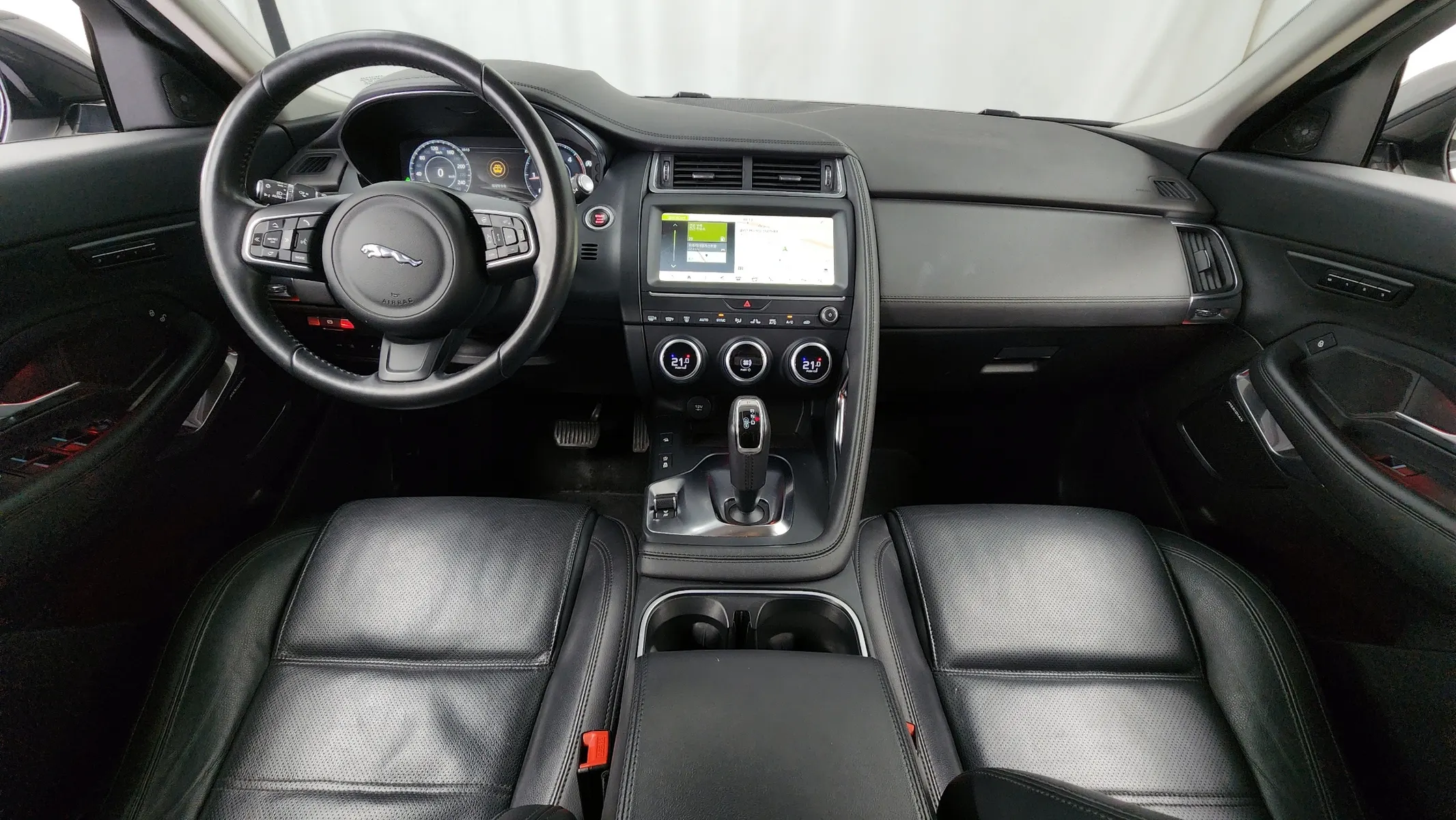 Jaguar E-PACE D180 SE 2020 4/5