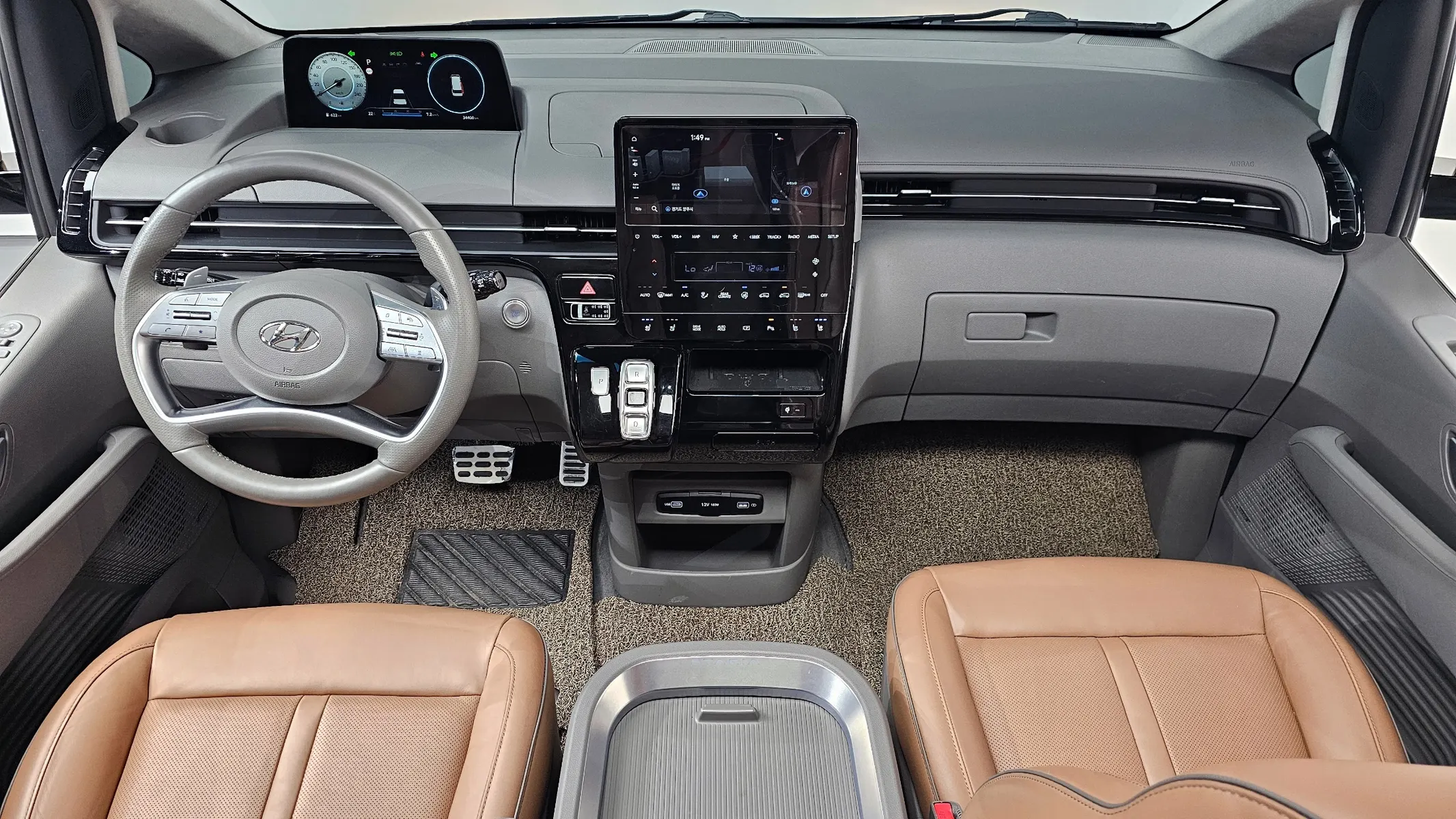 Hyundai Staria 4WD 9 2021 3/5
