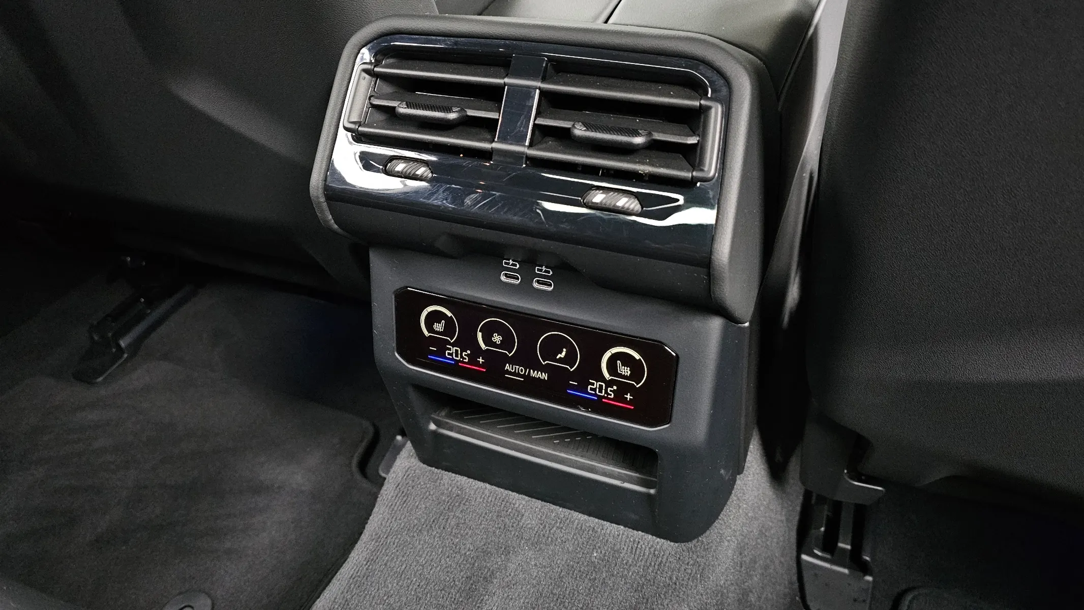 BMW M5 (G90) M5 2026 33/34