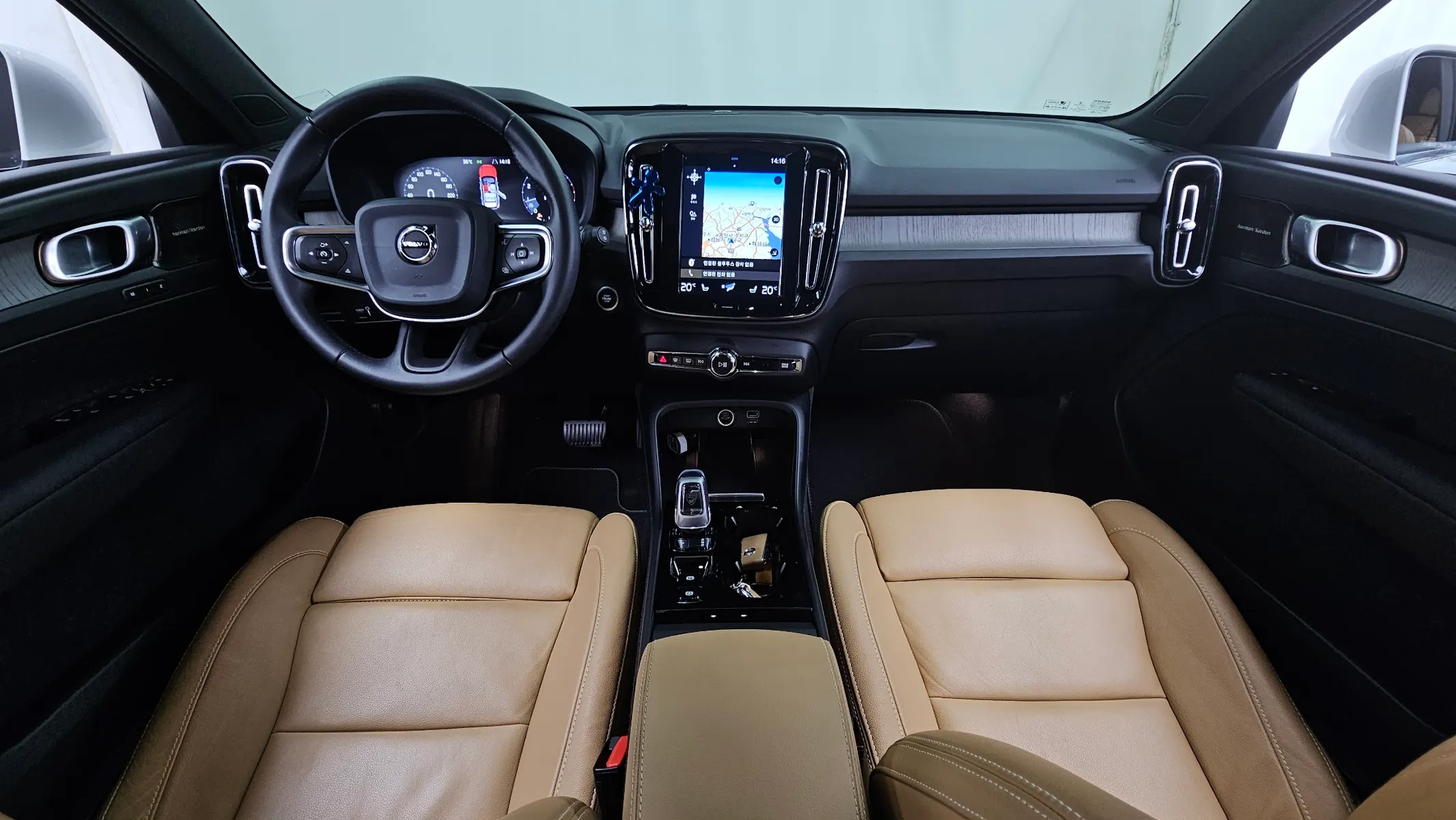 Volvo XC40 T4 2020 4/5