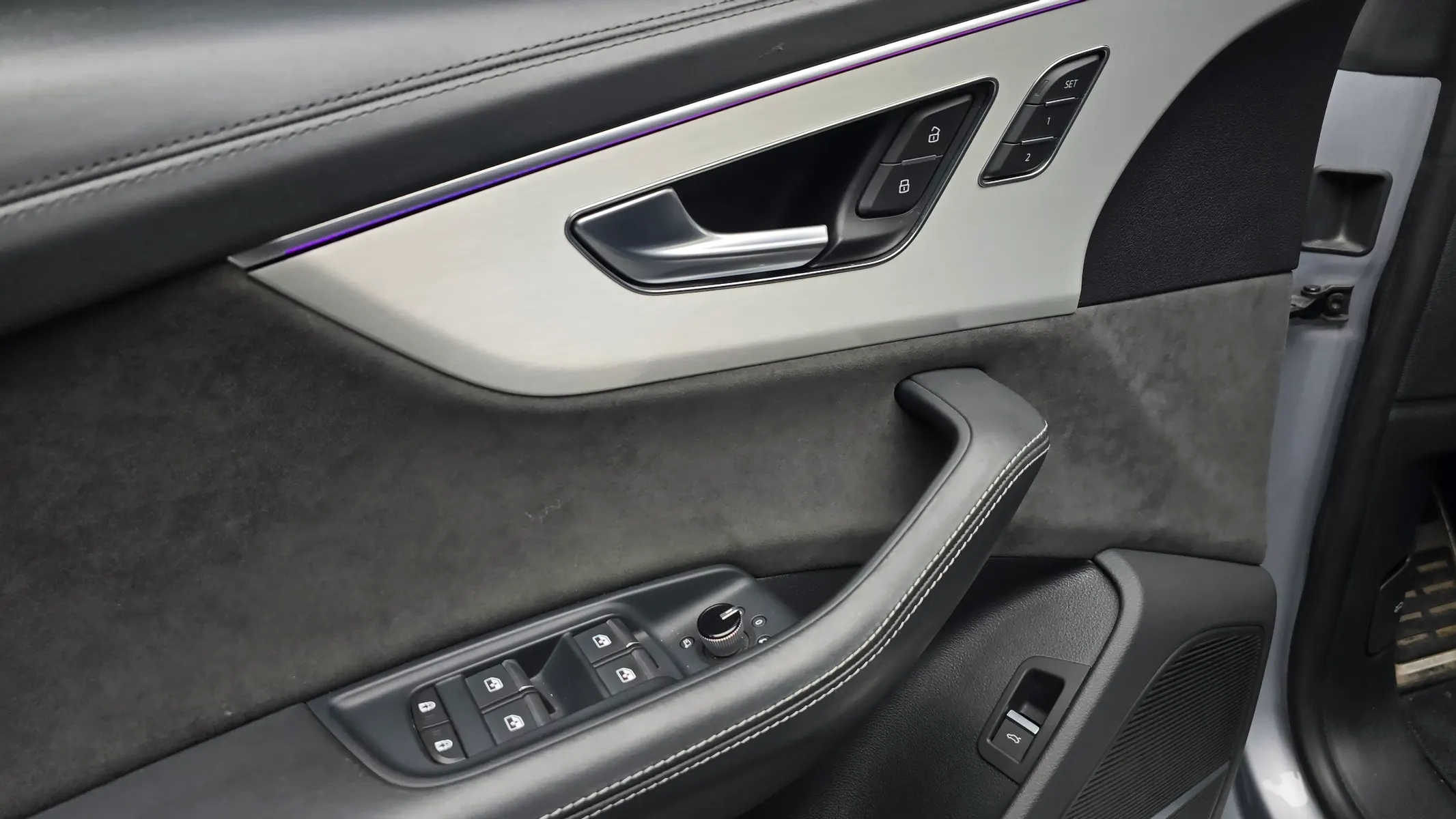 Audi Q8 (4M) 55 TFSI 2021 32/33