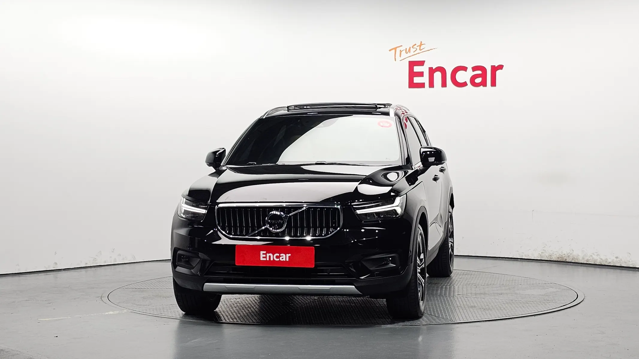 Volvo XC40 B4 2022 2/5