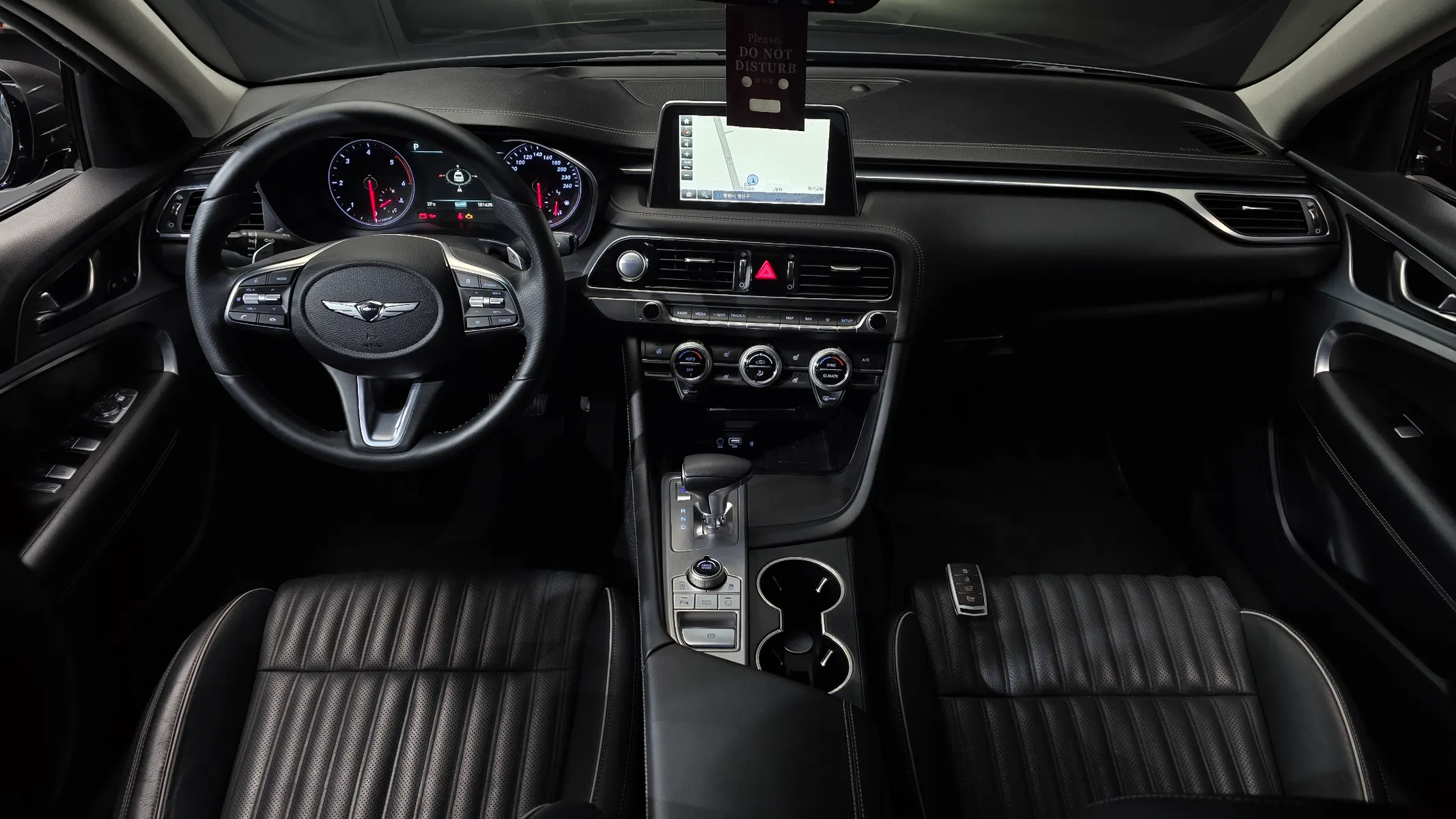 Genesis G70 2.2D 2018 4/5
