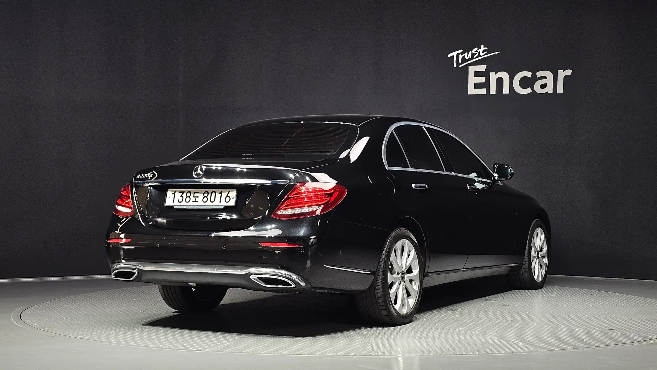 Mercedes-Benz E-Class W213 E220d 2019 2/35