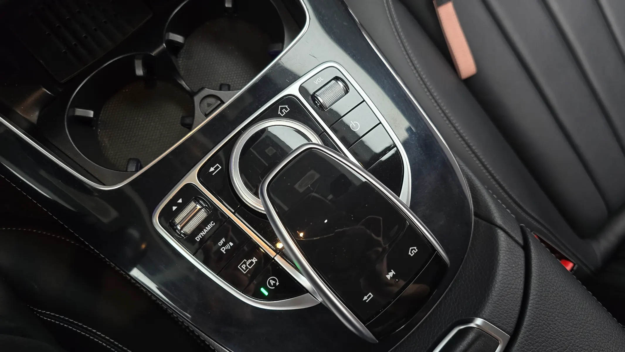 Mercedes-Benz E-Class W213 E220d 2019 34/35