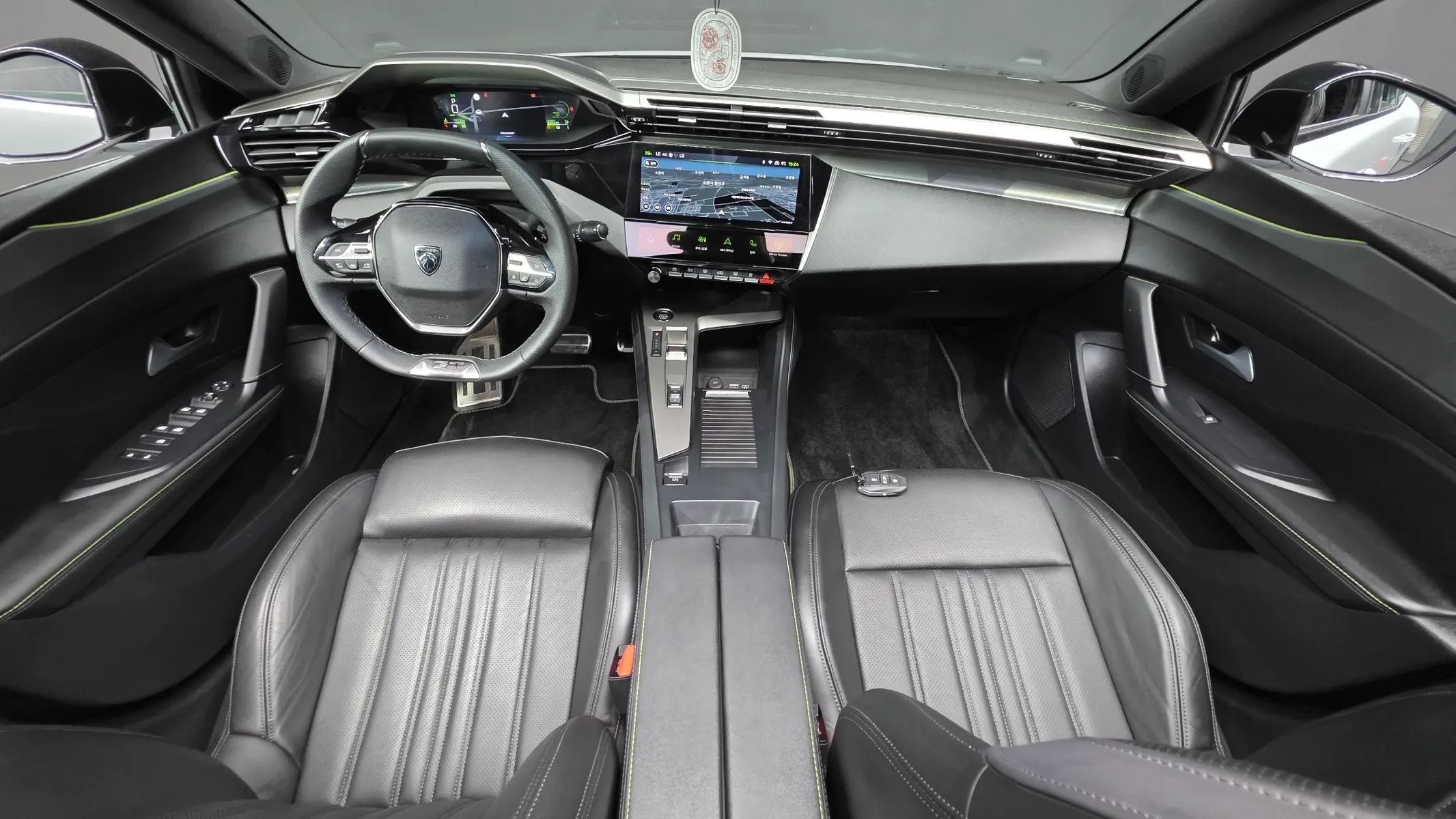 Peugeot 408 1.2 GT 2025 4/5