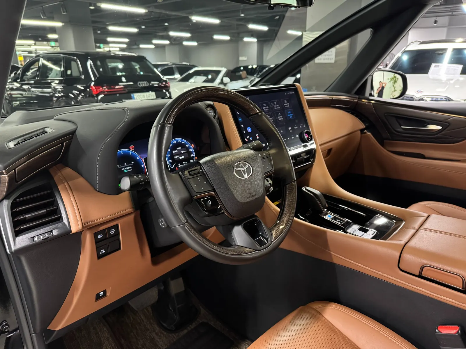 Toyota 4 2.5 HEV AWD 2024 3/5