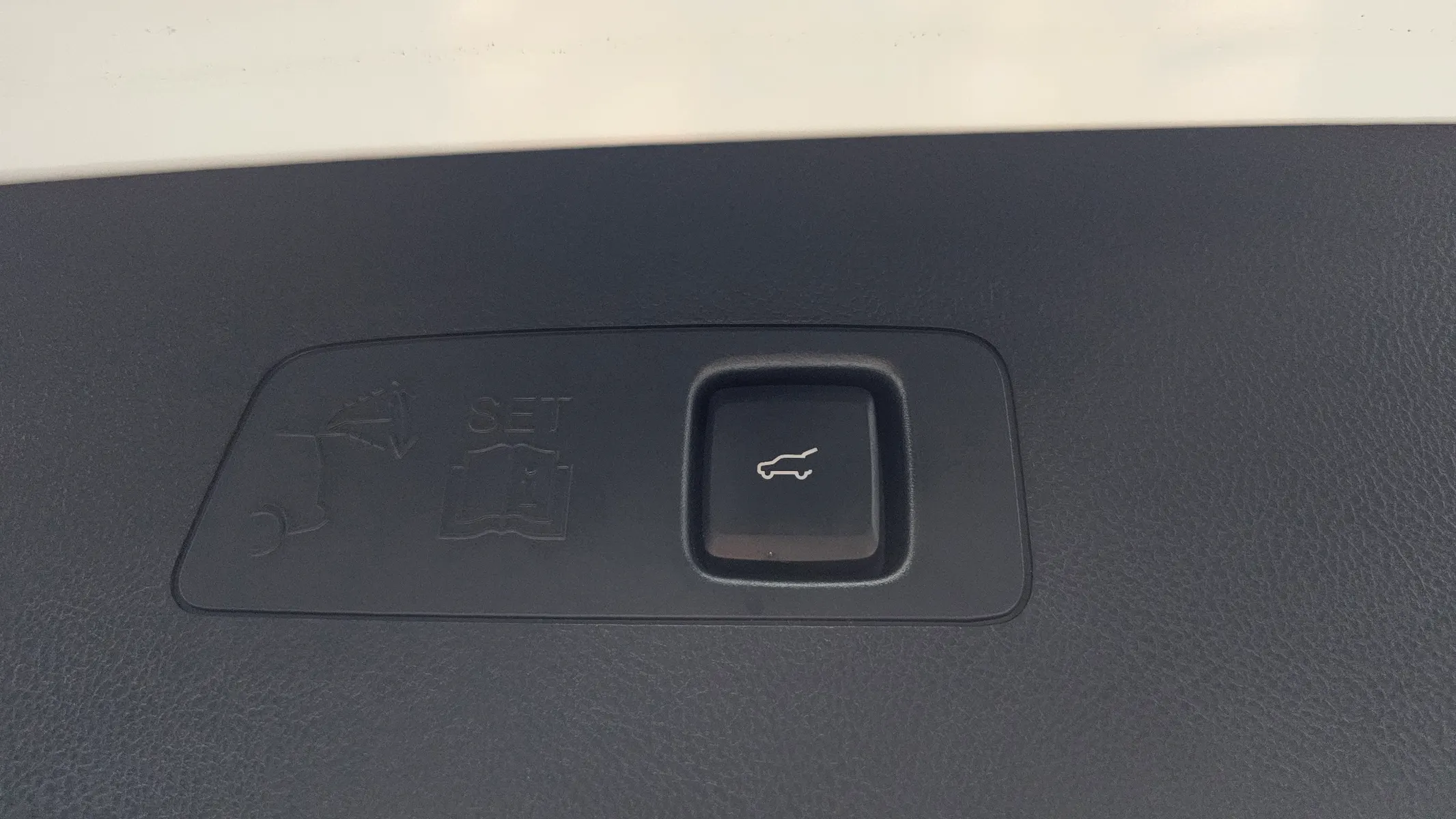 Lincoln 코세어 2.0 AWD 2021 34/35