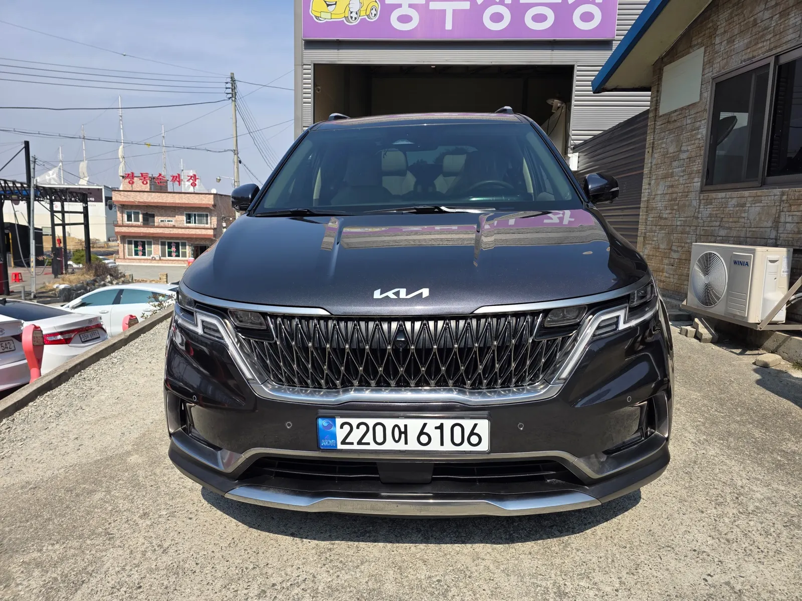 Kia Carnival 7 2023 2/5