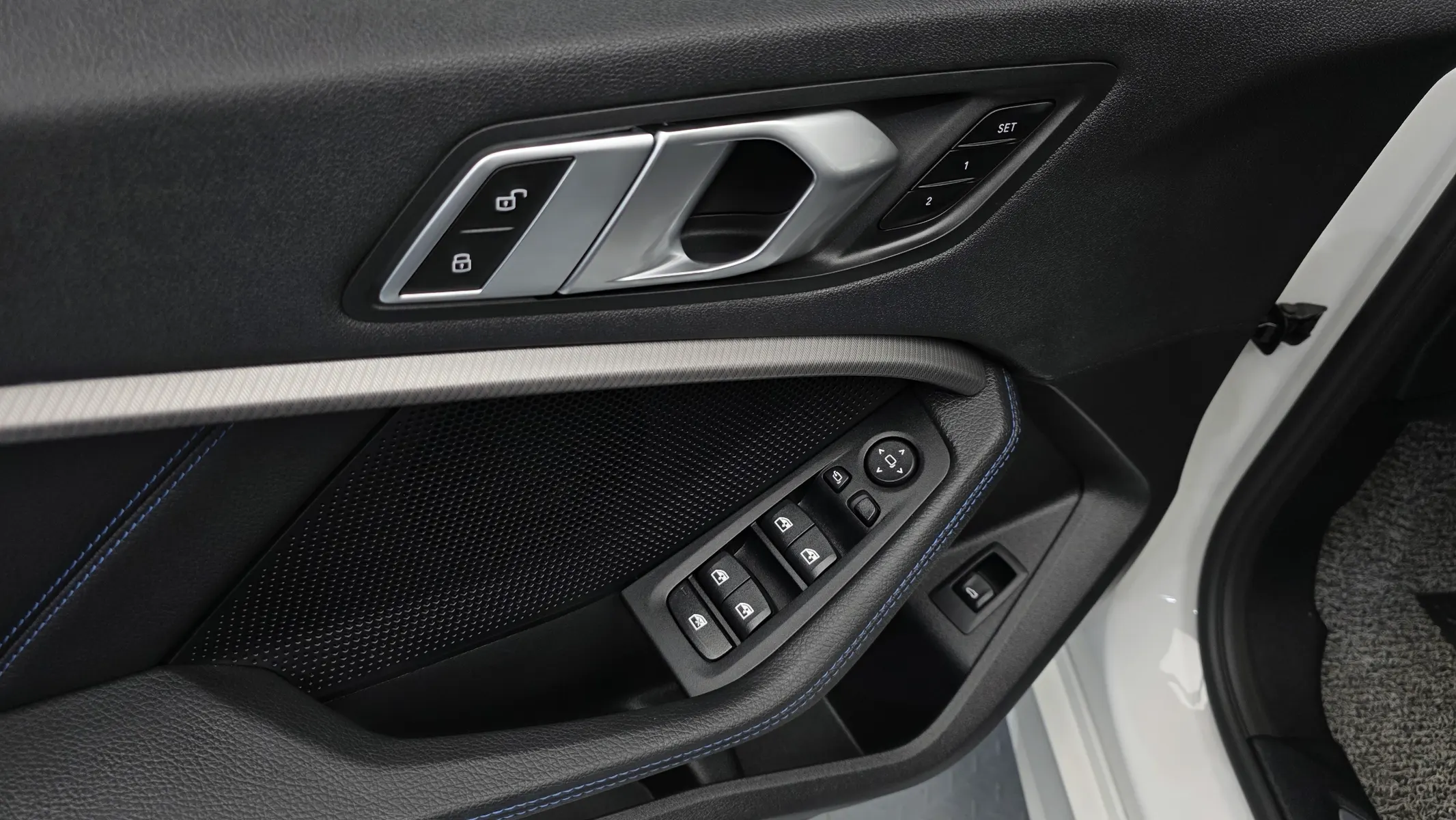 BMW 1 Series (F40) 120i M 2023 30/31