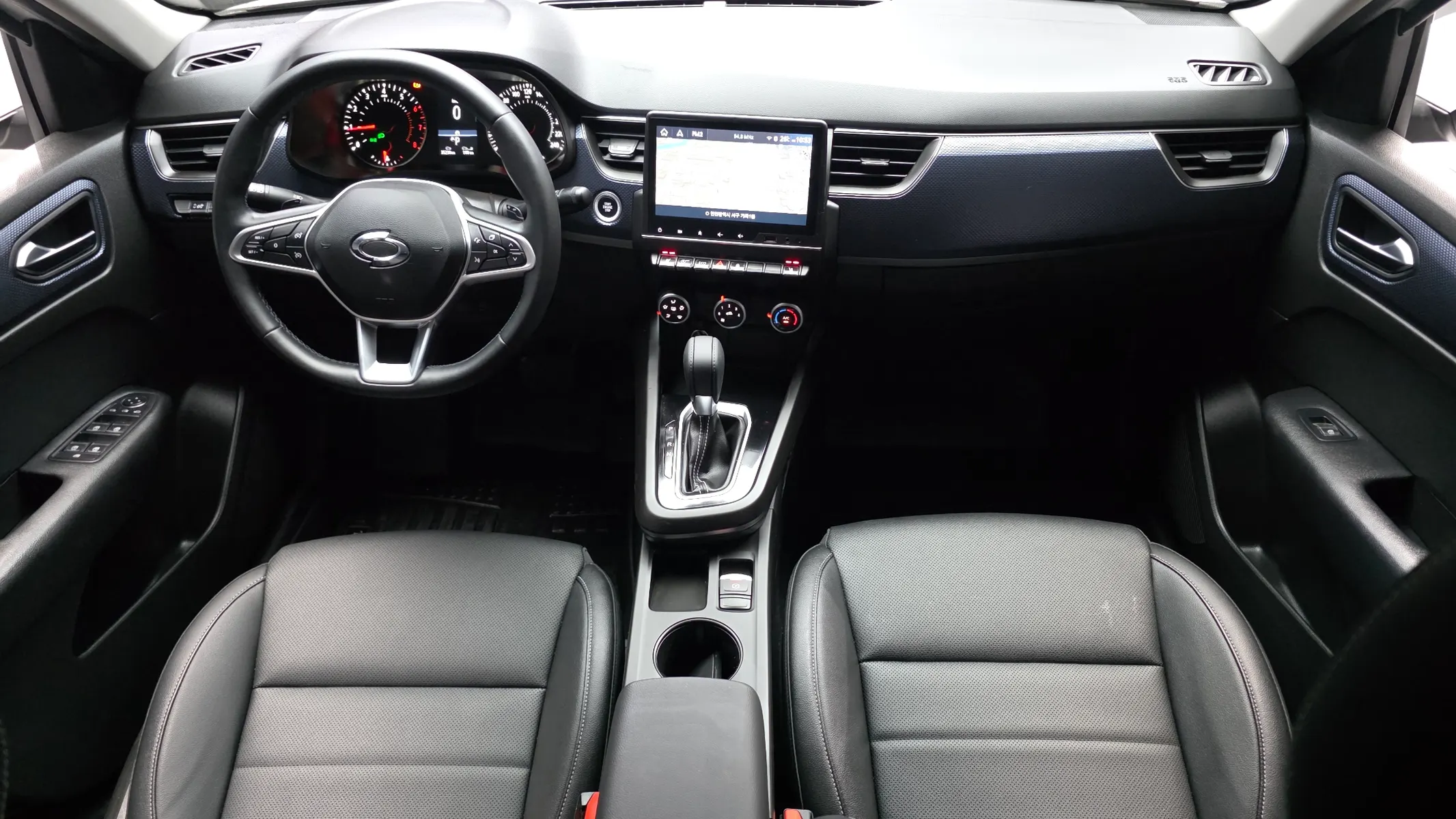 Renault Korea XM3 1.6 GTe LE Plus 2023 4/5