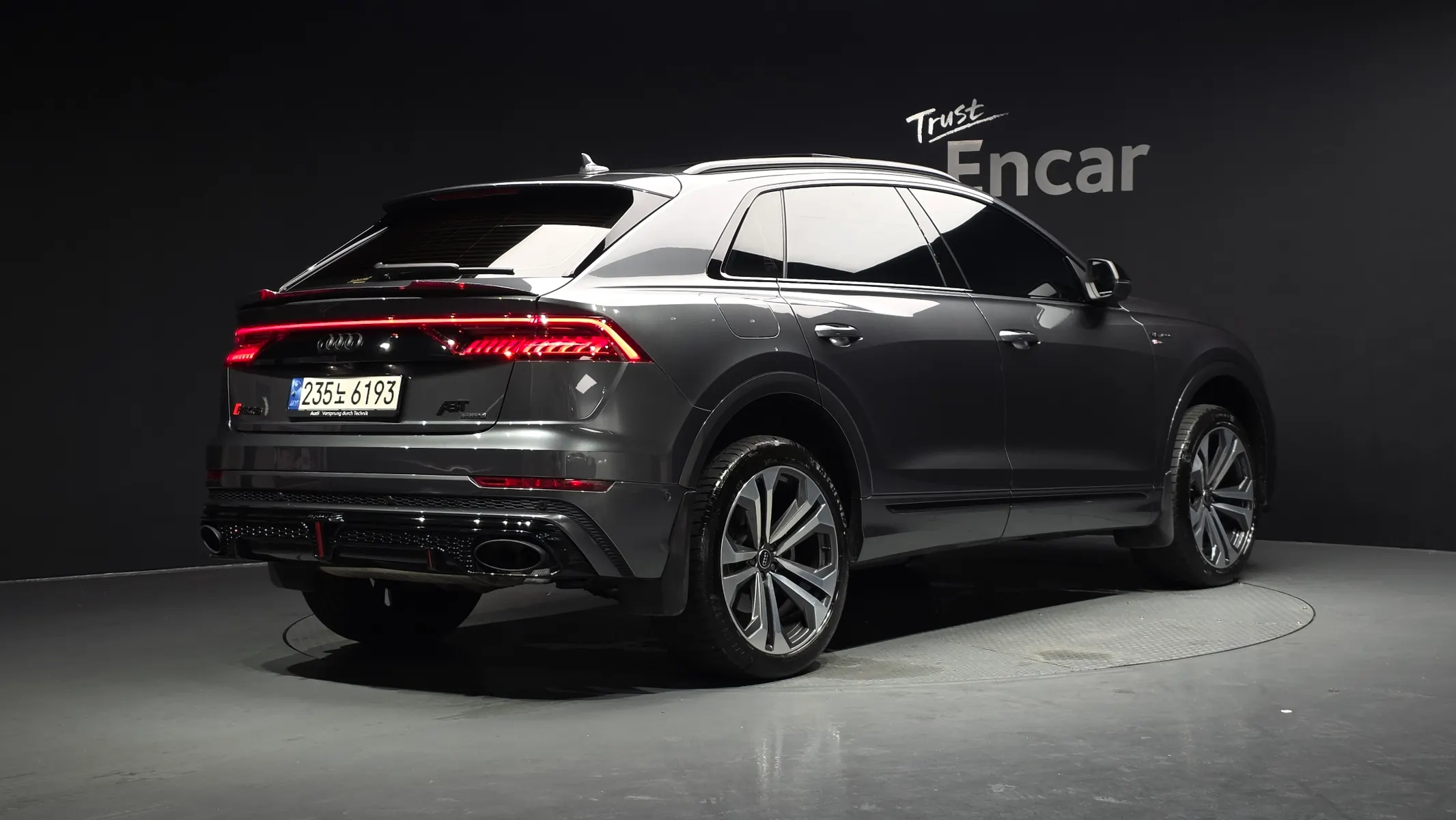 Audi Q8 (4M) 55 TFSI 2023 2/42