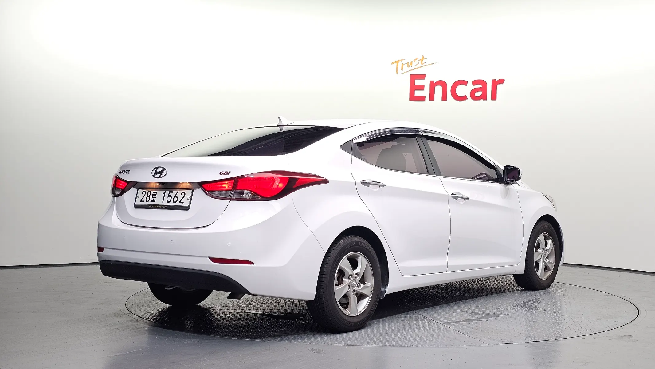 Hyundai 아반떼 1.6 GDi 2014 2/21