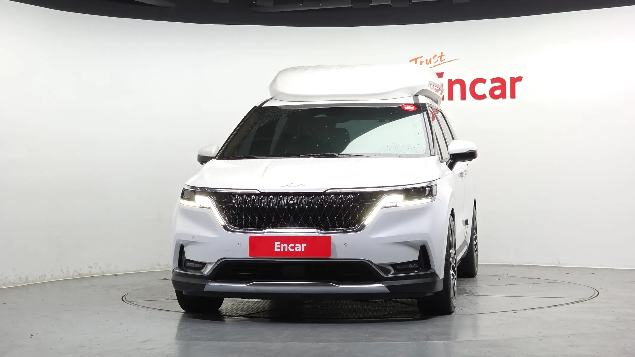 Kia Carnival 9 () 2021 2/5