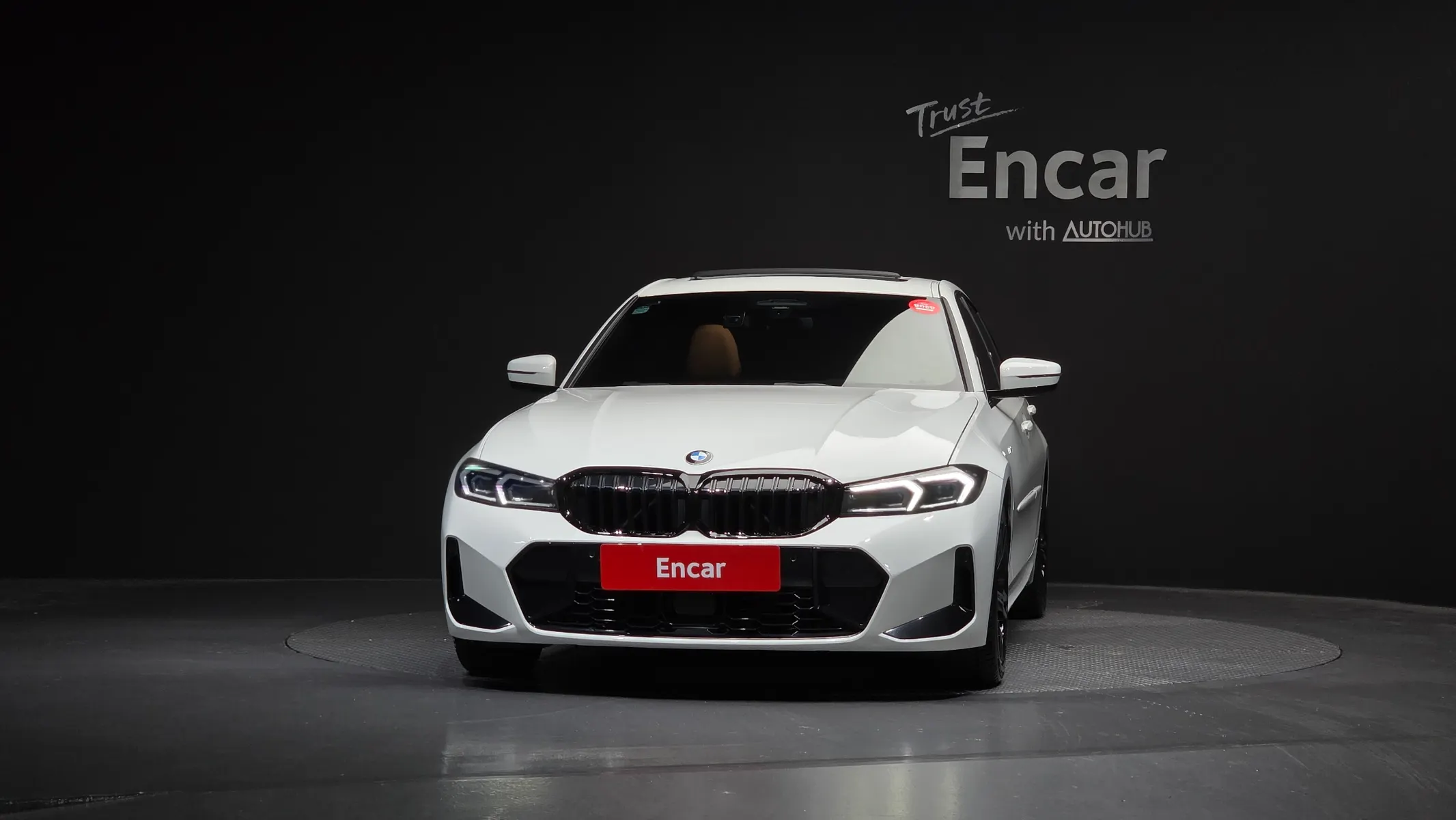 BMW 3 Series (G20) 320i M 2024 3/32