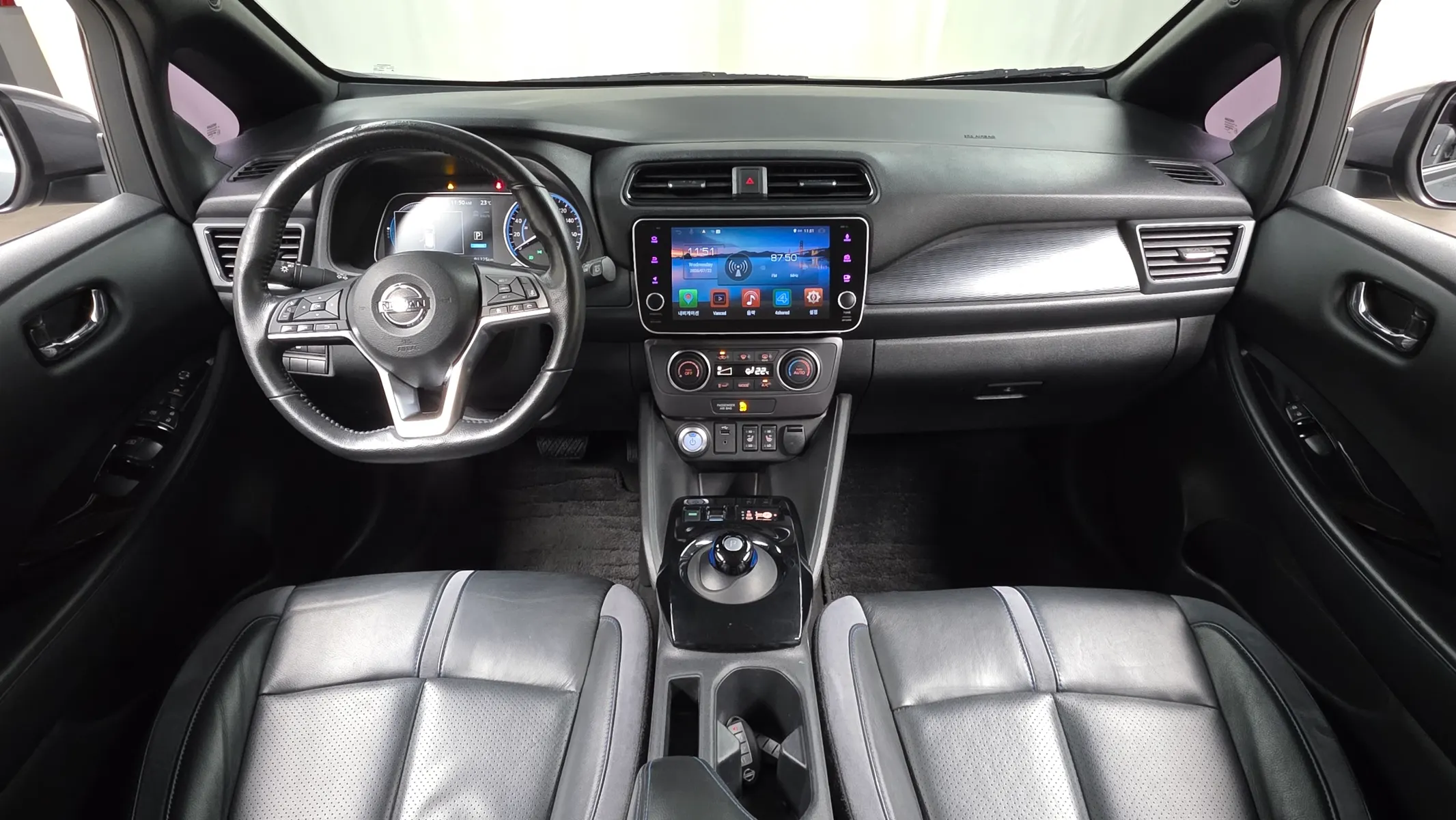 Nissan (ZE1) EV SL 2019 4/5