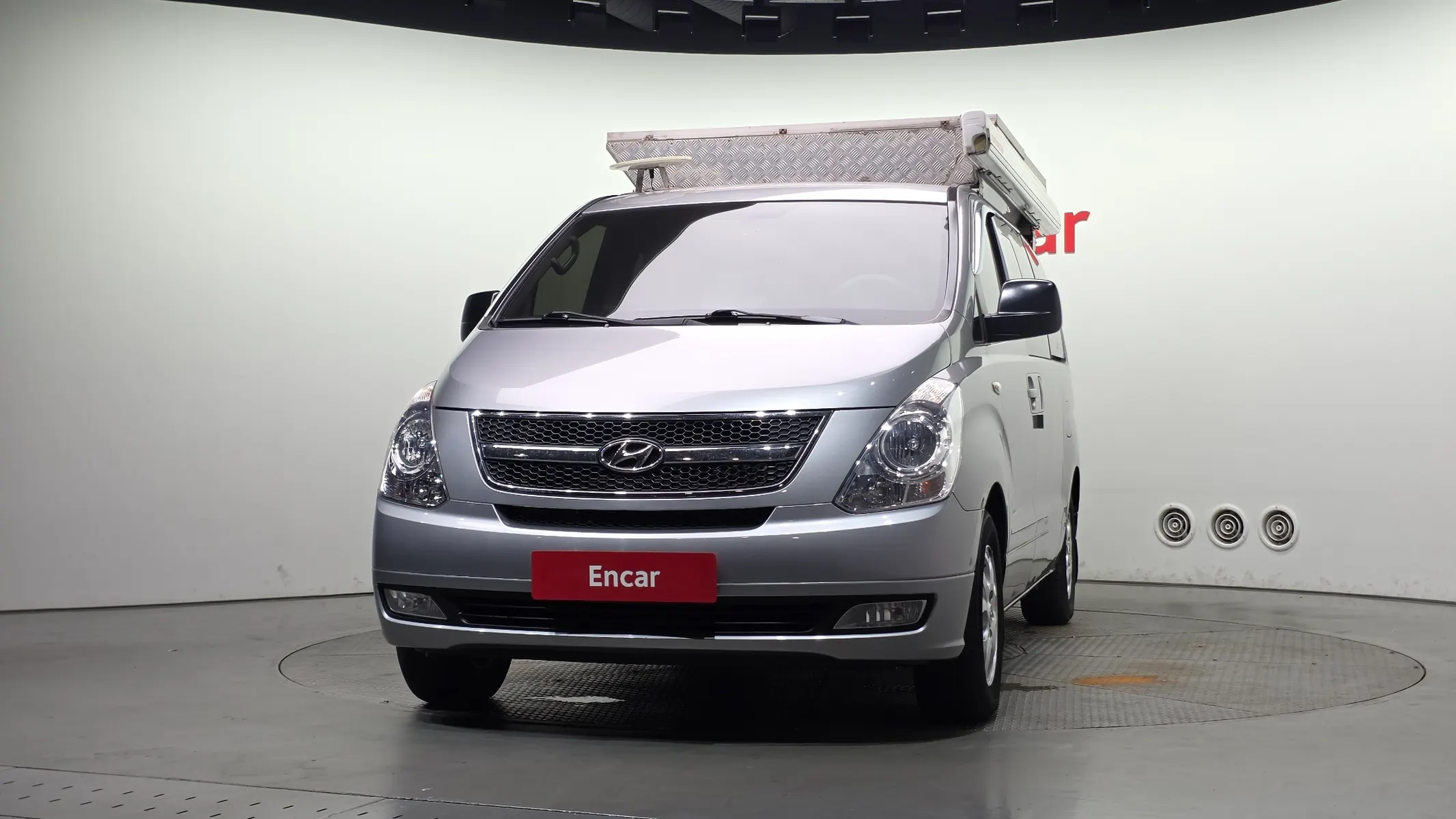 Hyundai Grand Starex 2014 2/5