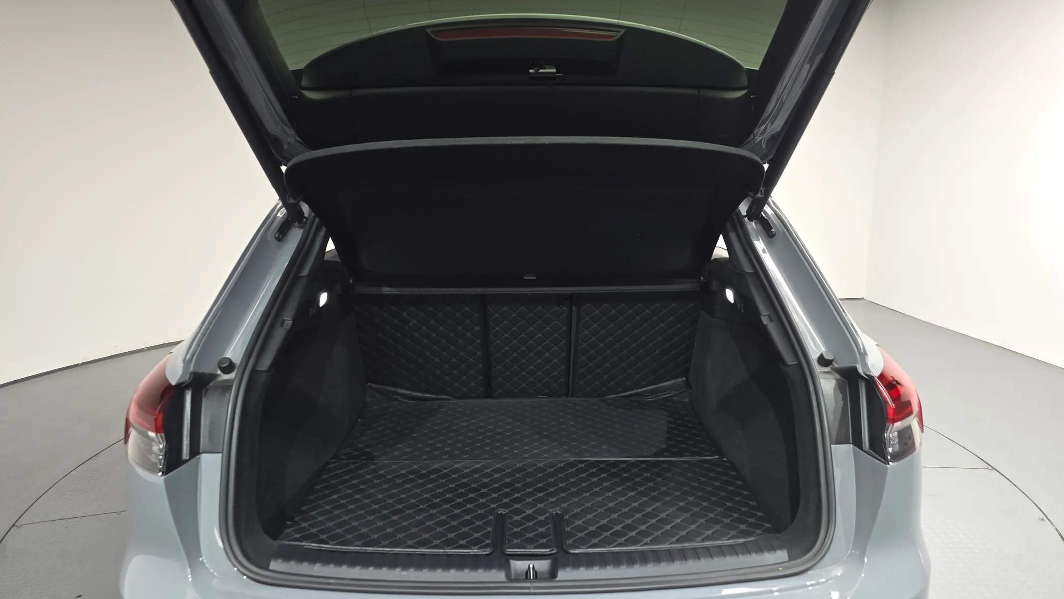 Audi Q4 e- (F4) 40 2022 35/36