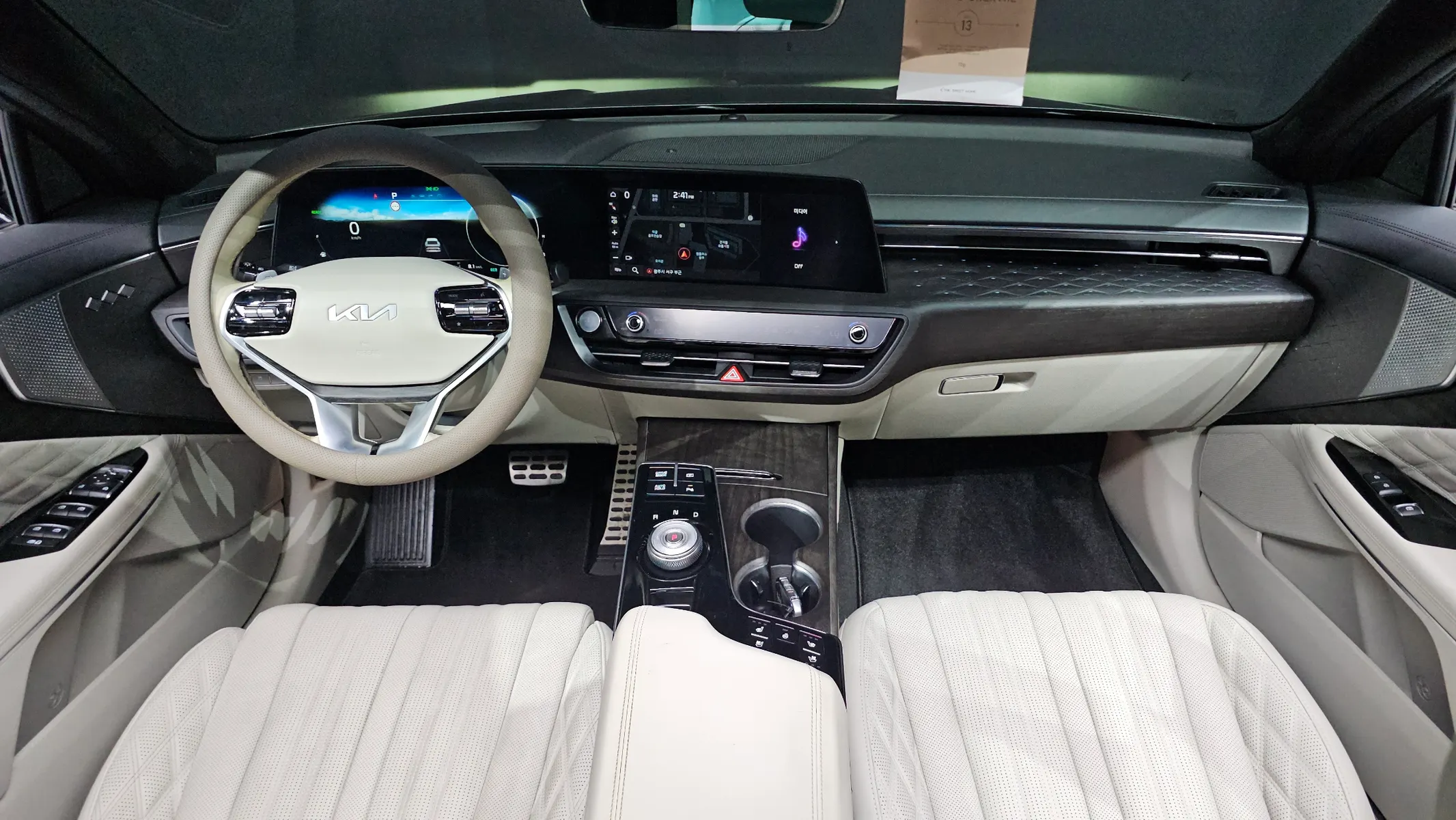 Kia K8 2023 4/5