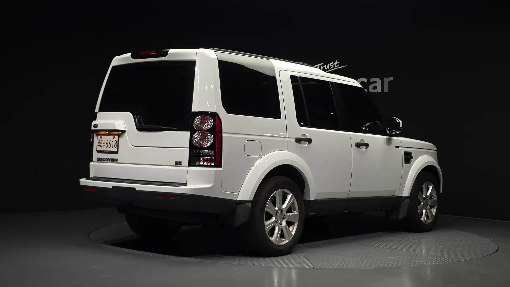 Land Rover 4 3.0 SDV6 SE 2015 2/21