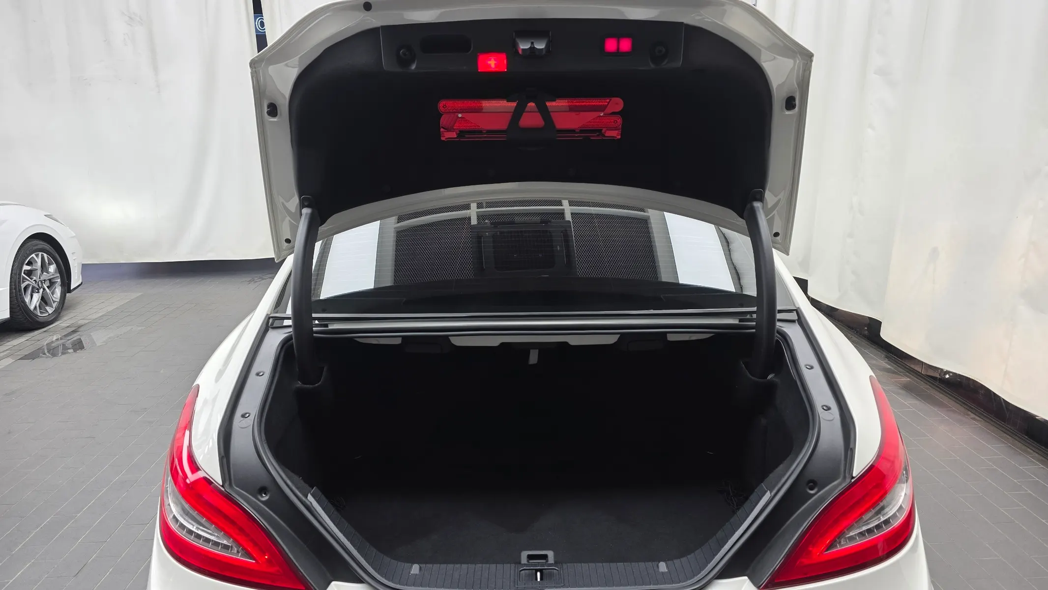 Mercedes-Benz CLS-Class W218 CLS63 AMG 2011 20/21