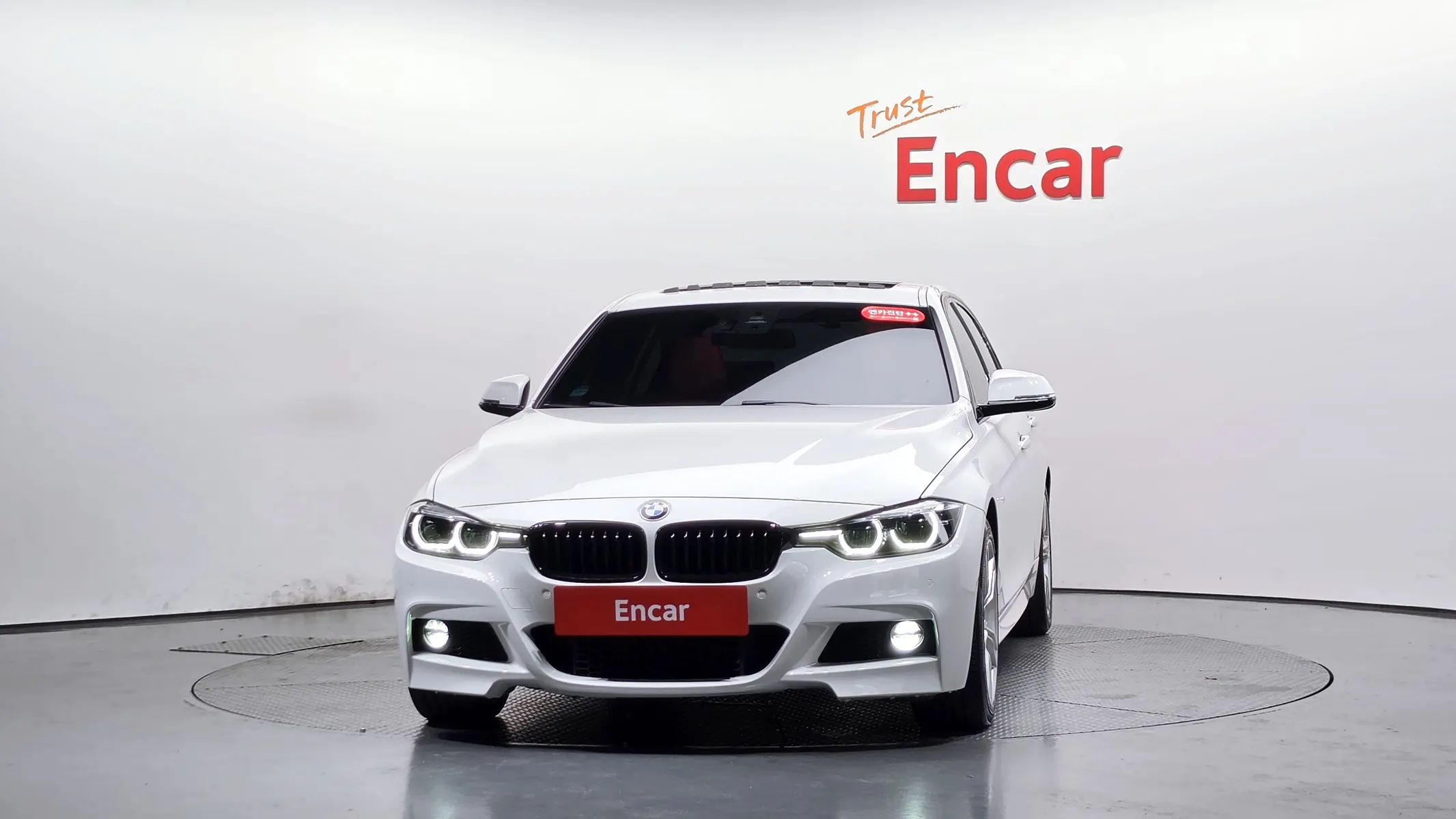 BMW 3 Series (F30) 330i M 2018 2/34