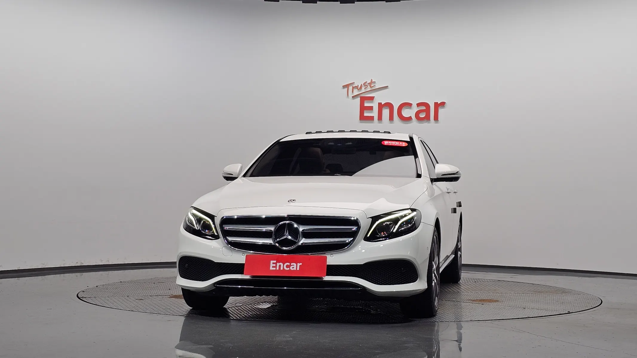 Mercedes-Benz E-Class W213 E300 4MATIC 2018 2/35