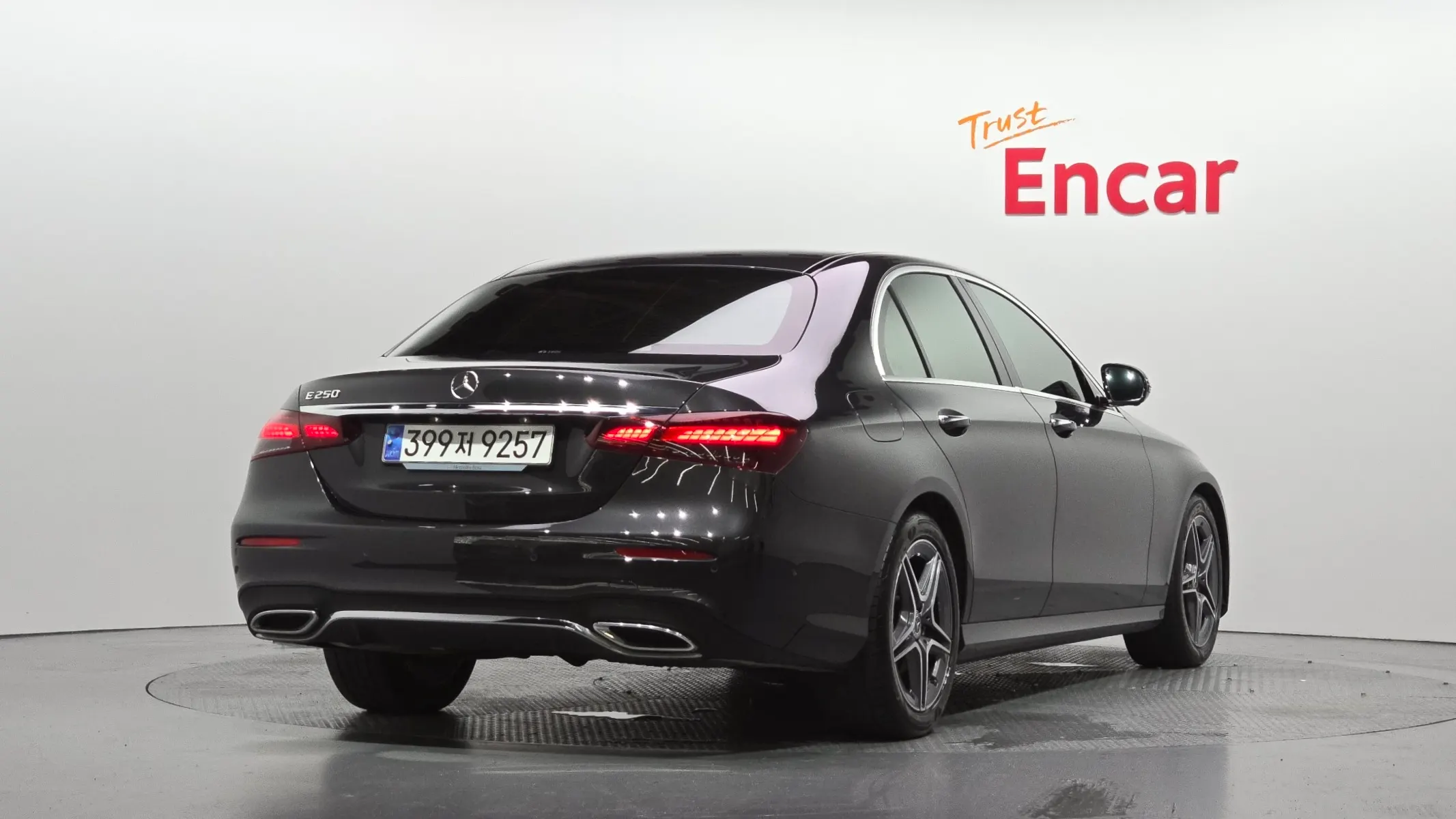 Mercedes-Benz E-Class W213 E250 AMG Line 2023 2/32
