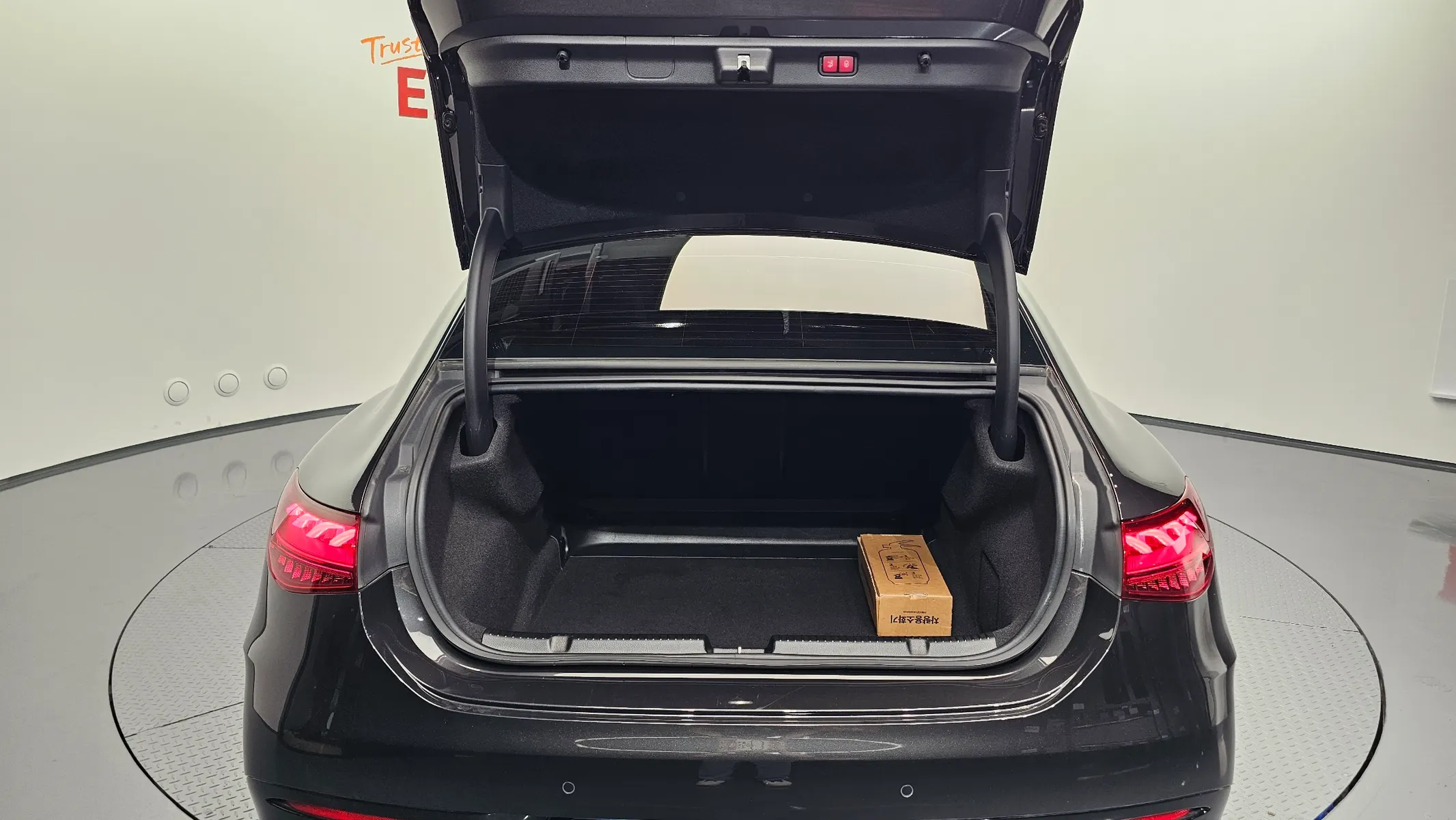 Mercedes-Benz EQE V295 EQE53 AMG 4MATIC+ 2023 37/38