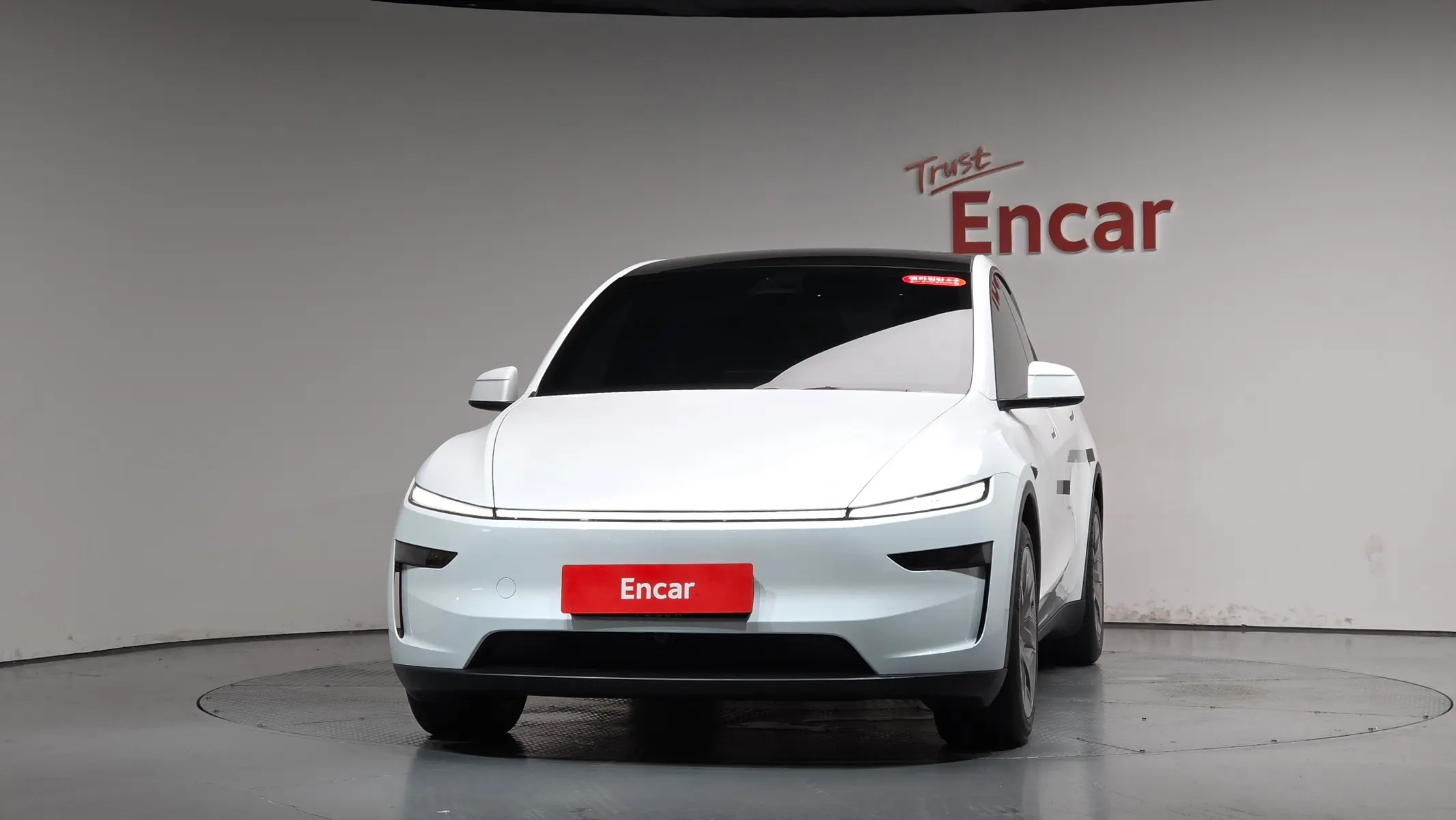 Tesla Y L AWD 2026 2/5