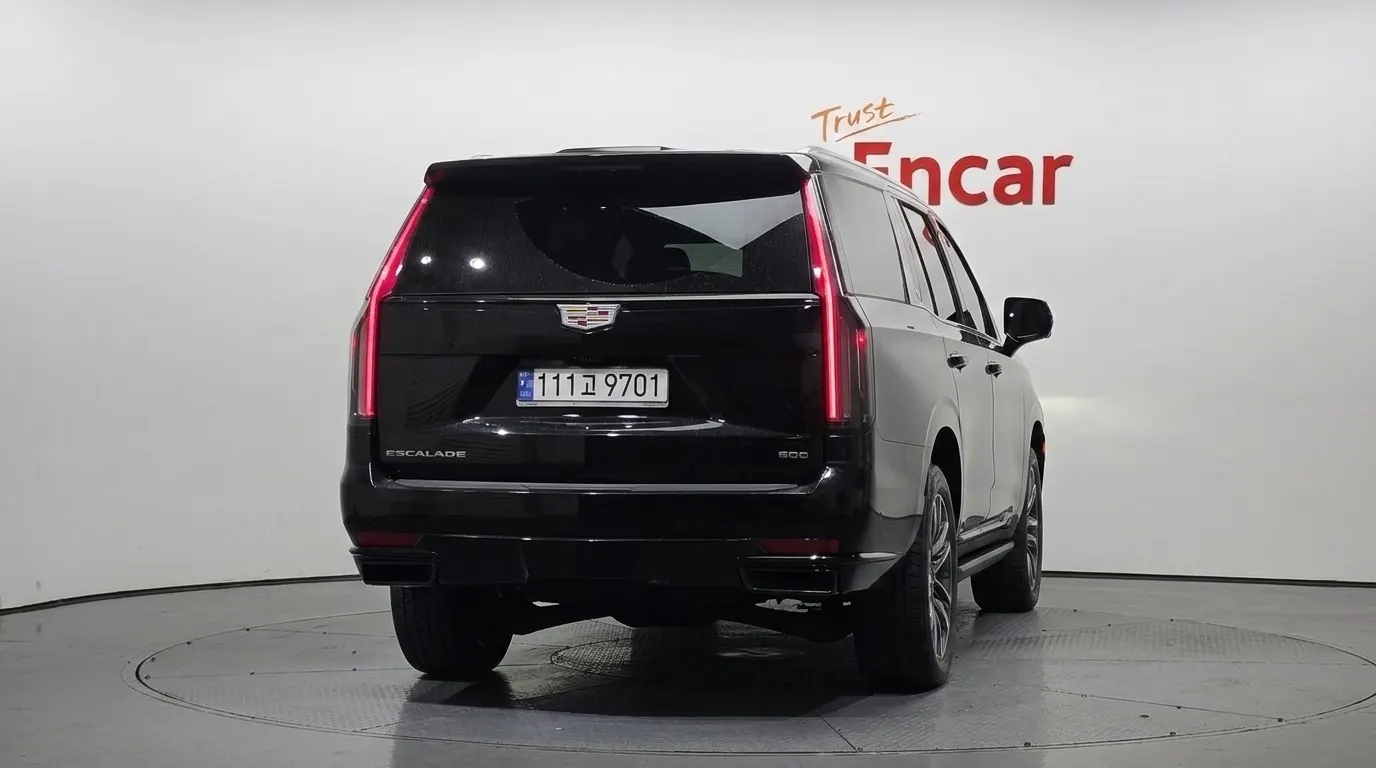 Cadillac 5 6.2 ESV 2023 3/5