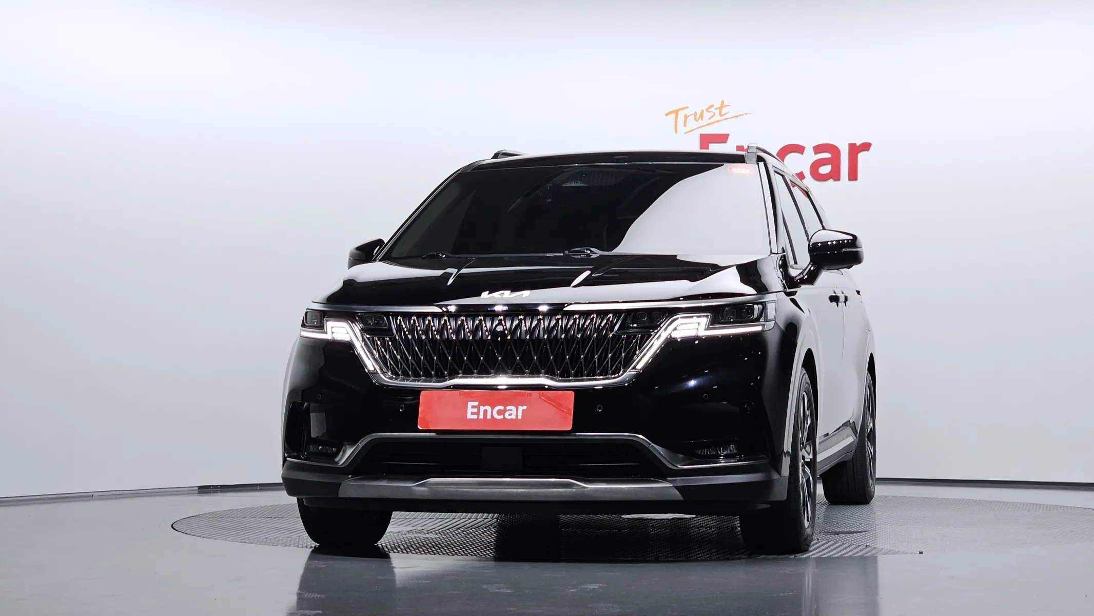 Kia Carnival 9 2022 2/5