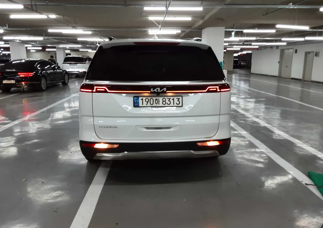 Kia Carnival 9 2023 3/11