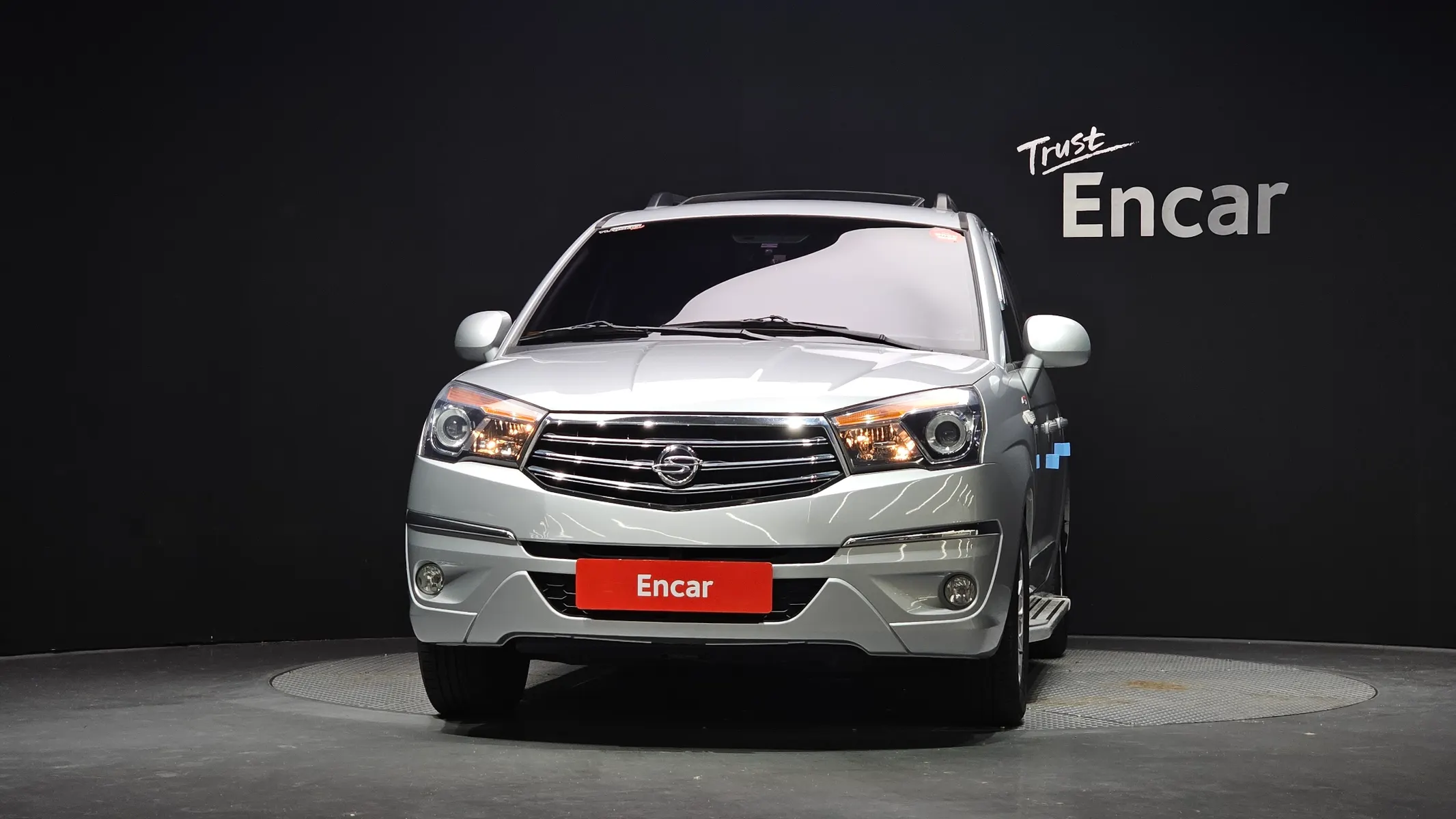 KG Mobility 코란도 투리스모 4WD RT 11 2013 2/5