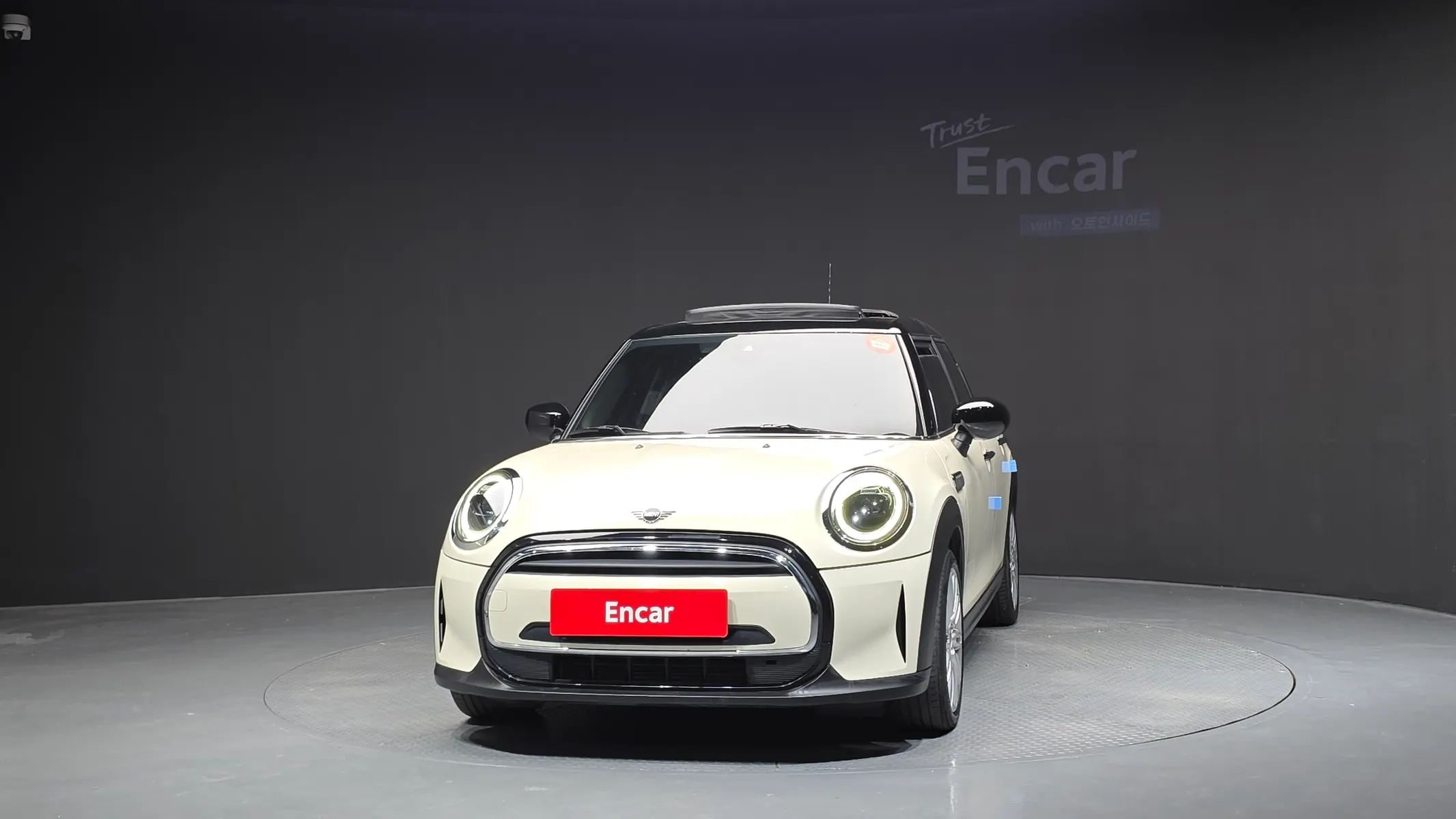 MINI 쿠퍼 5 2022 2/5