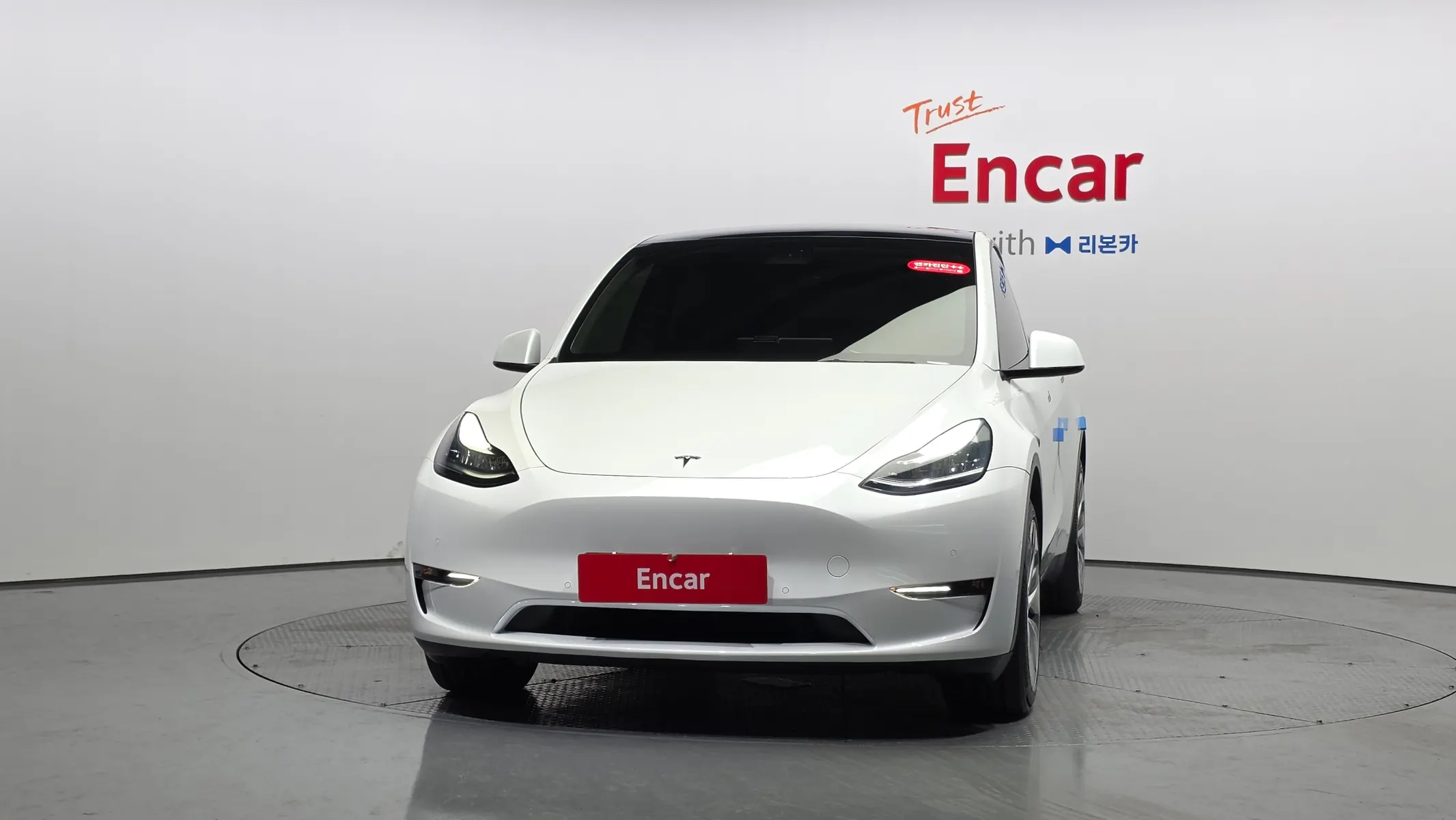 Tesla Y AWD 2022 2/5