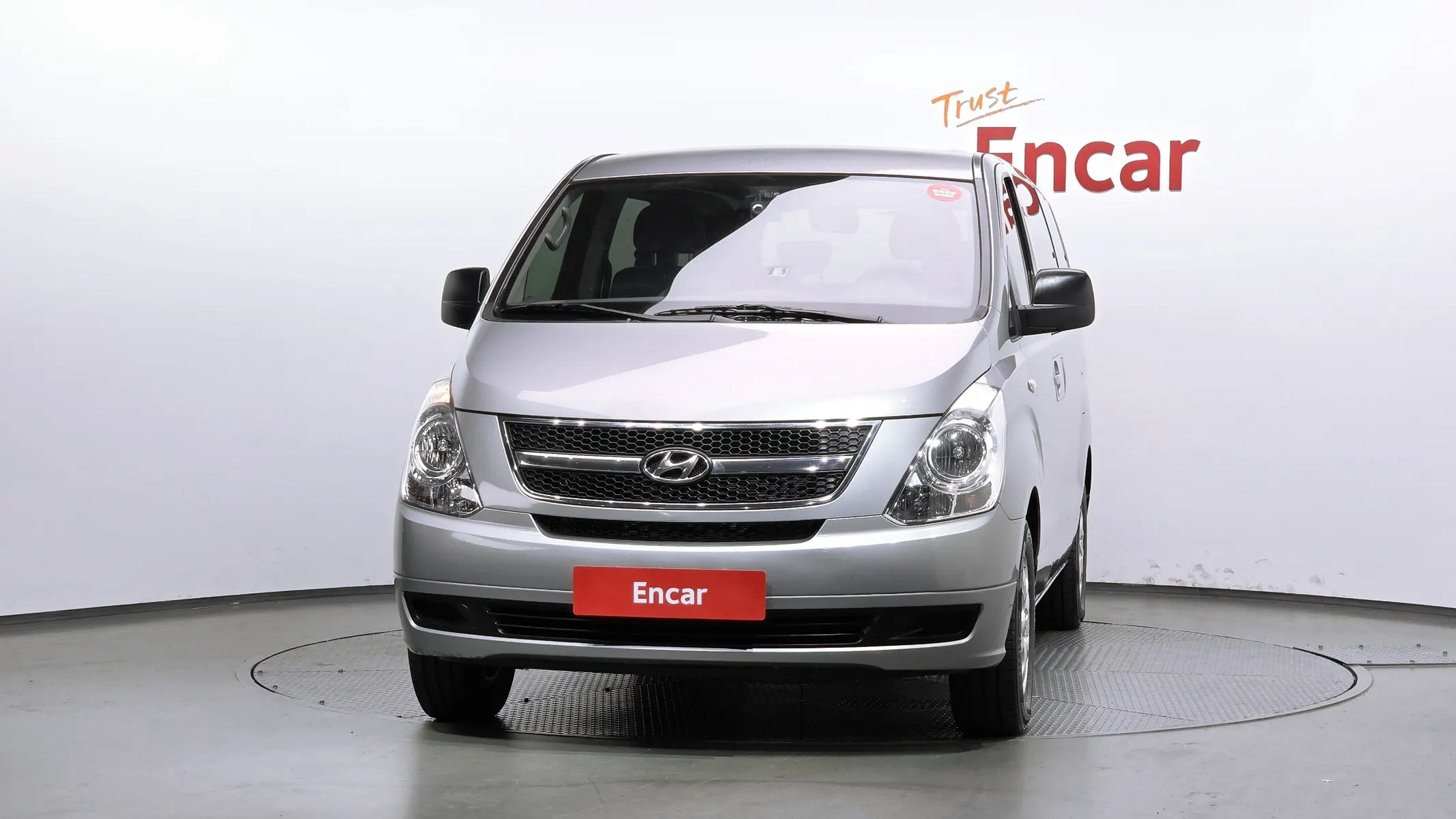 Hyundai Grand Starex 12 2012 2/5