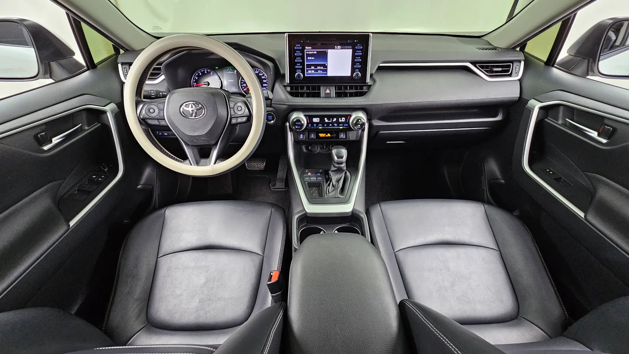Toyota RAV4 5 2.5 2WD 2019 4/5