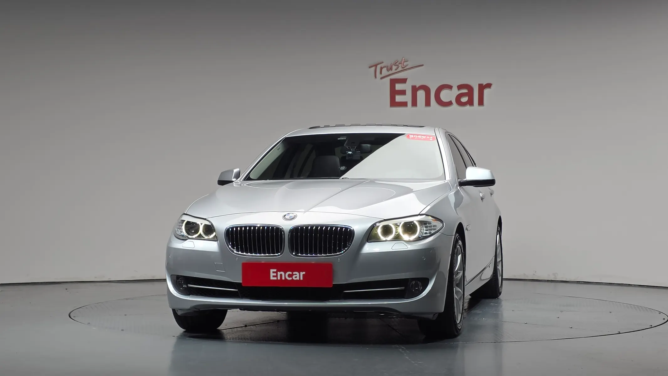 BMW 5 Series (F10) 528i 2013 2/34