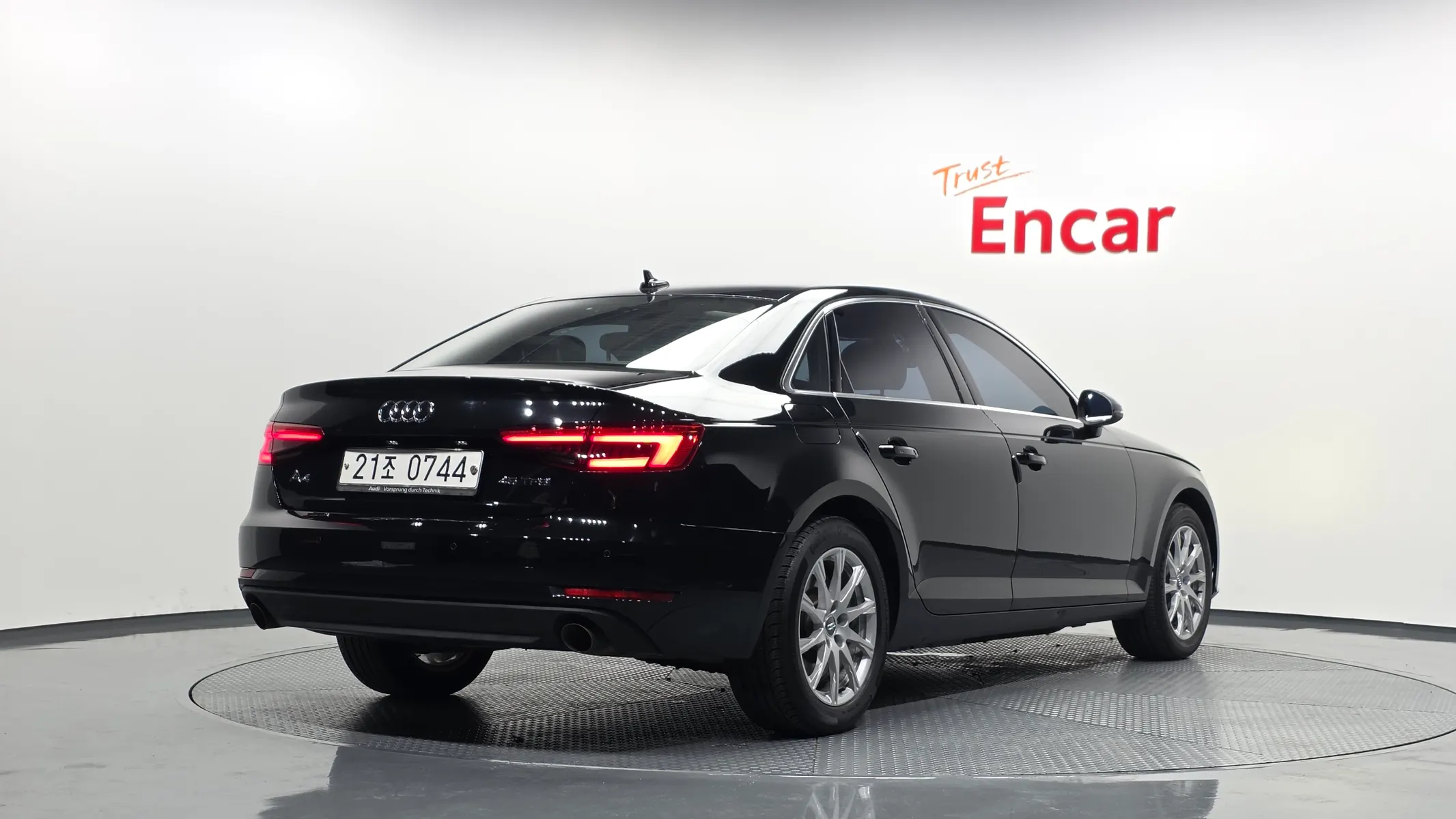 Audi A4 (B9) 45 TFSI 2016 2/31