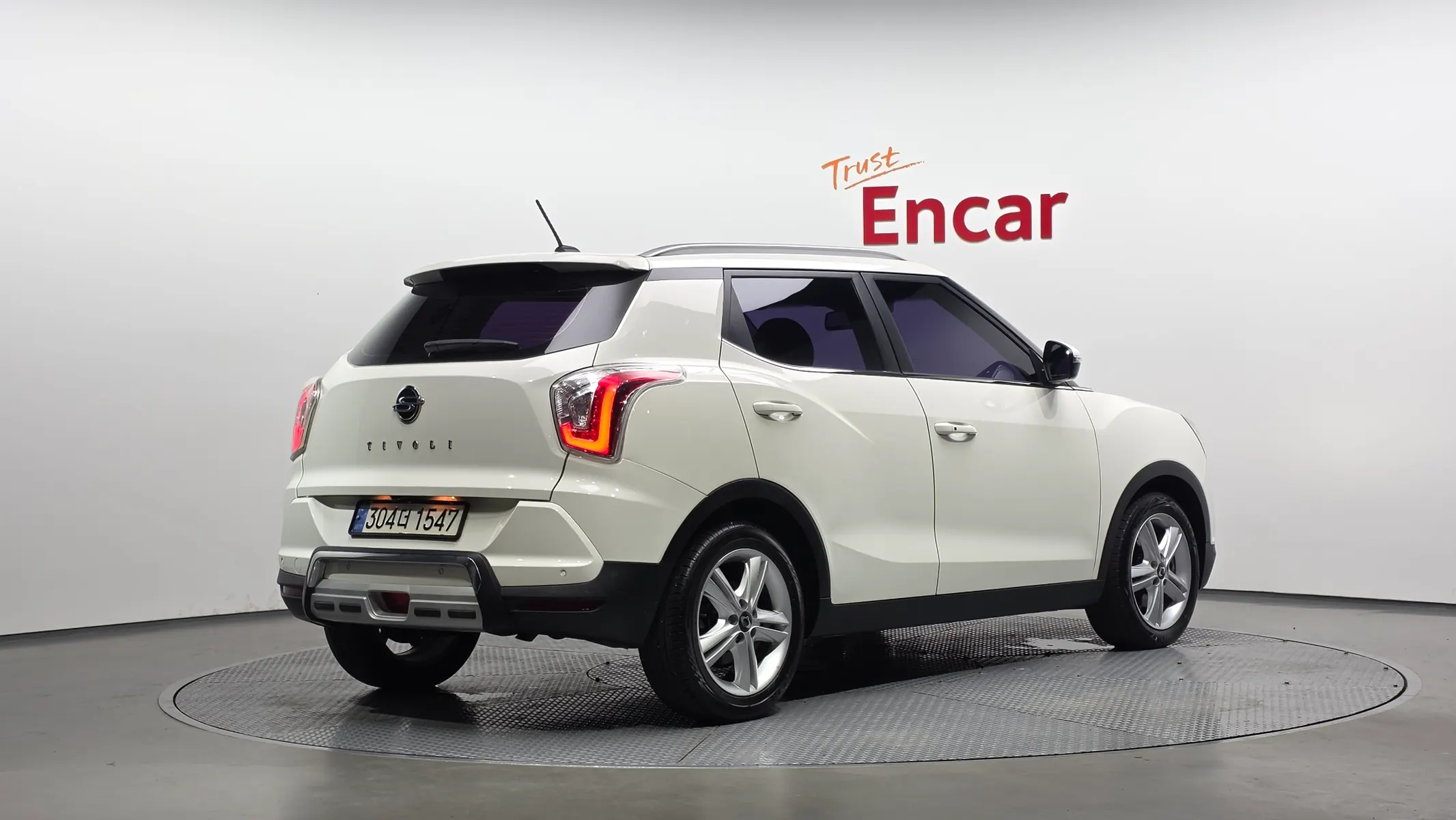 KG Mobility Tivoli LX 2WD 2015 2/35