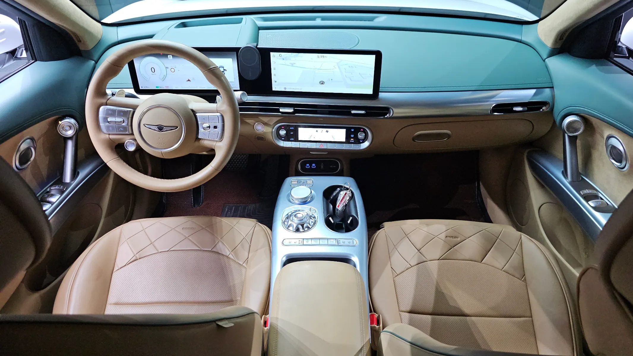 Genesis GV60 AWD 2022 4/5