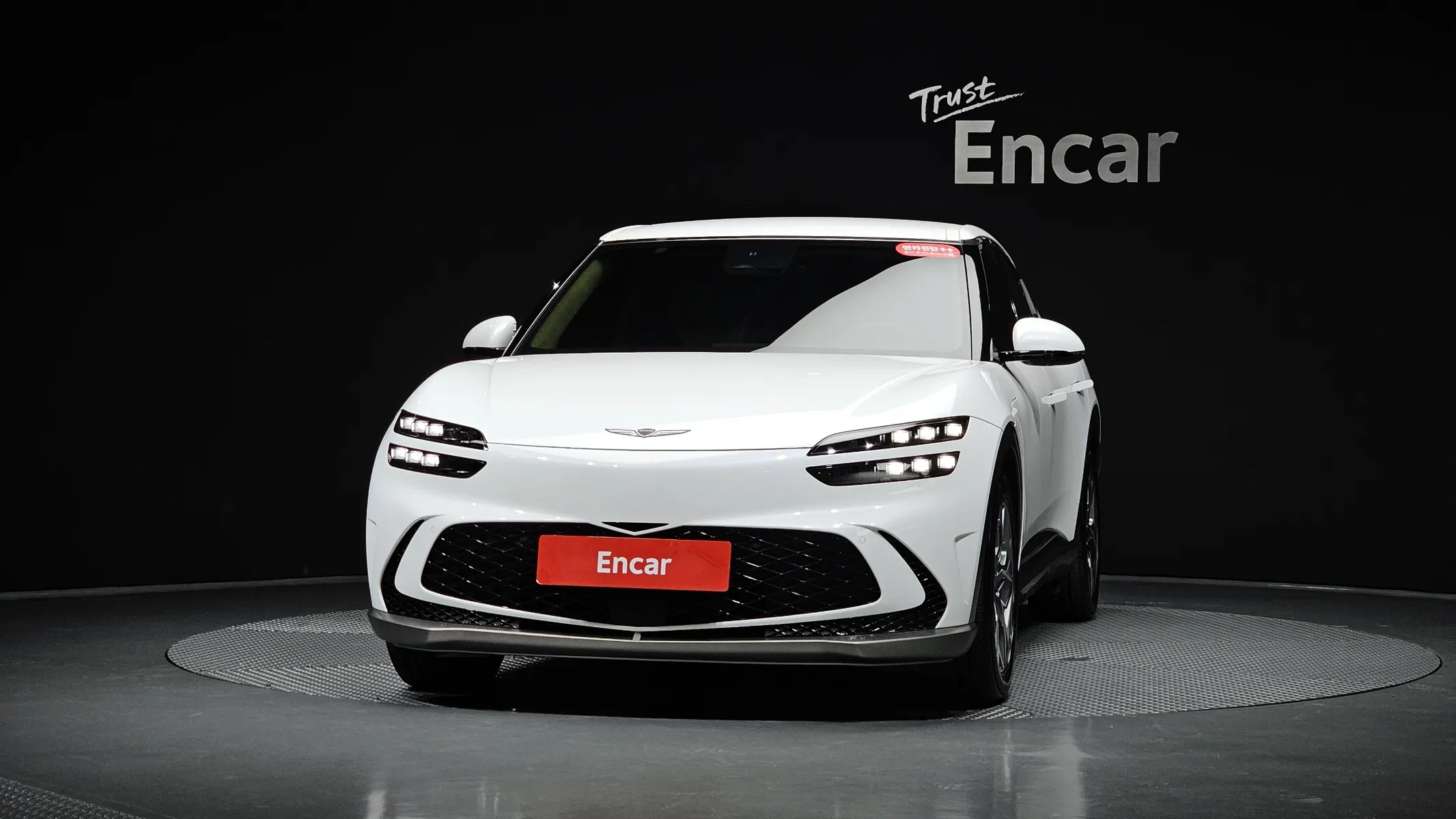 Genesis GV60 AWD 2022 2/5