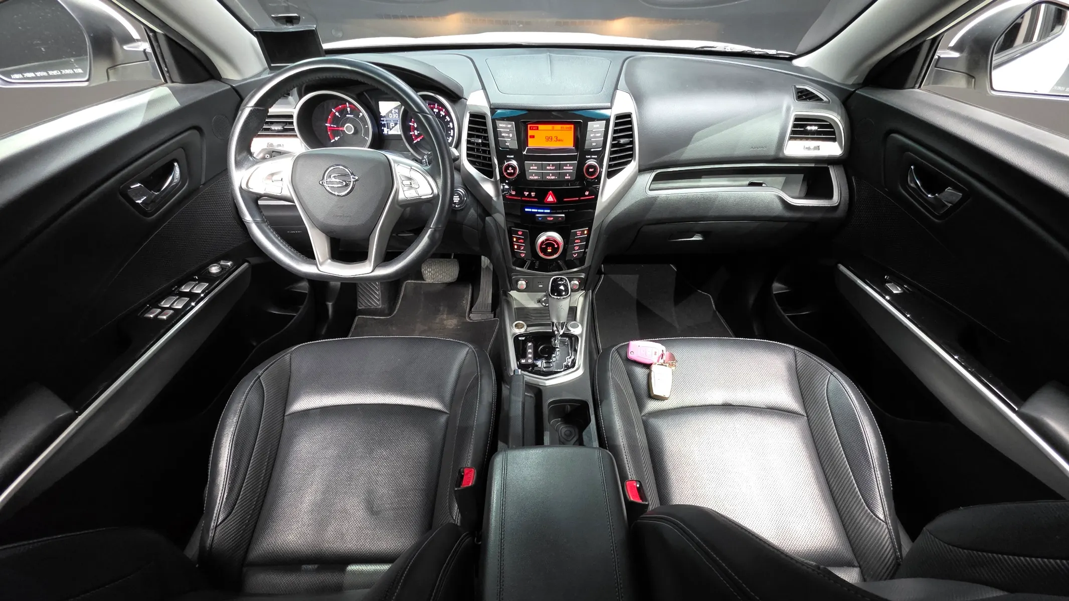 KG Mobility Tivoli VX 2WD 2015 4/5