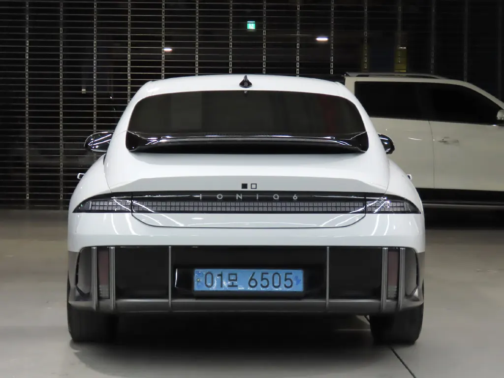 Hyundai Ioniq 6 2024 3/5