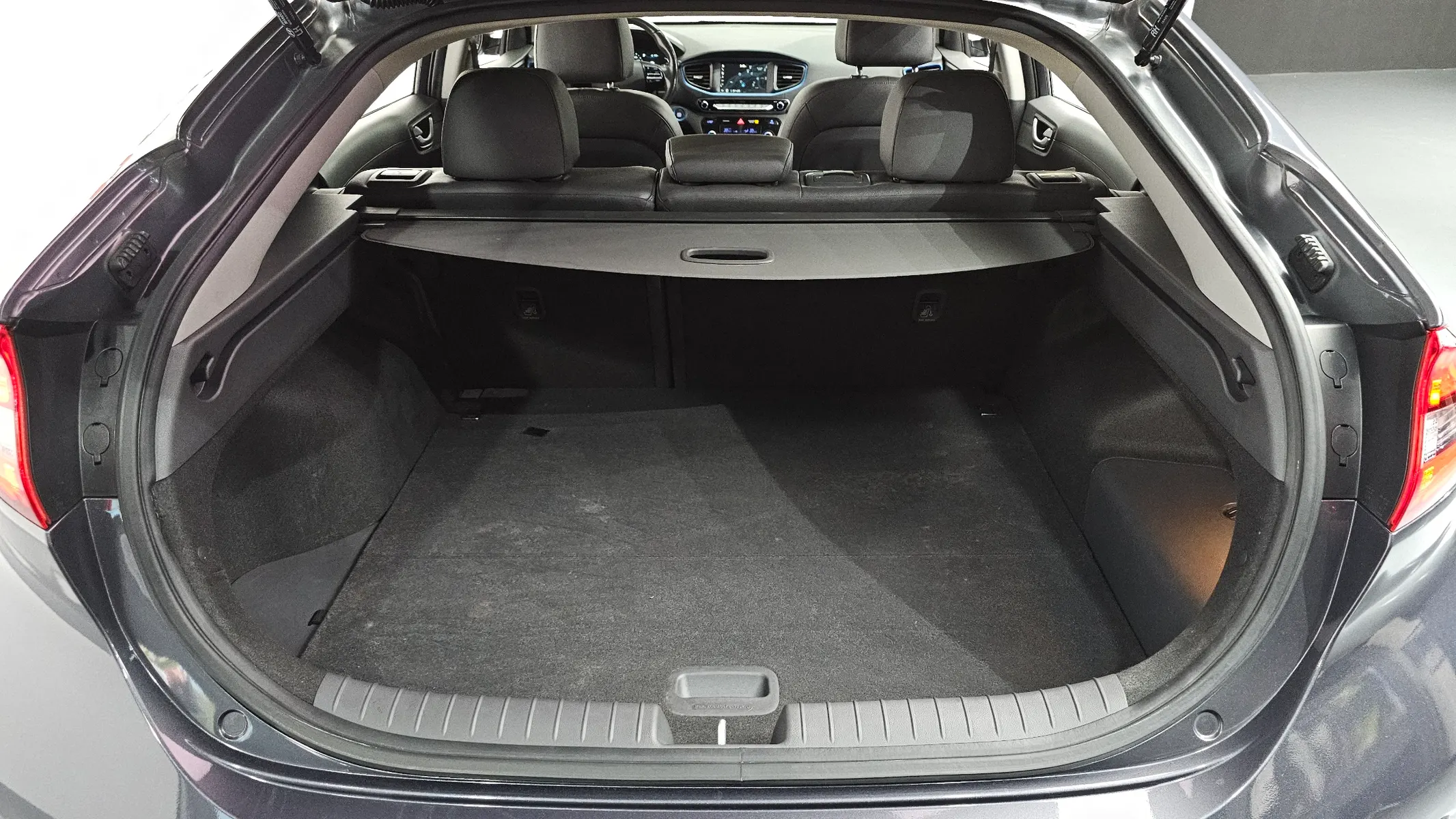Hyundai 아이오닉 하이브리드 Q 2016 31/32
