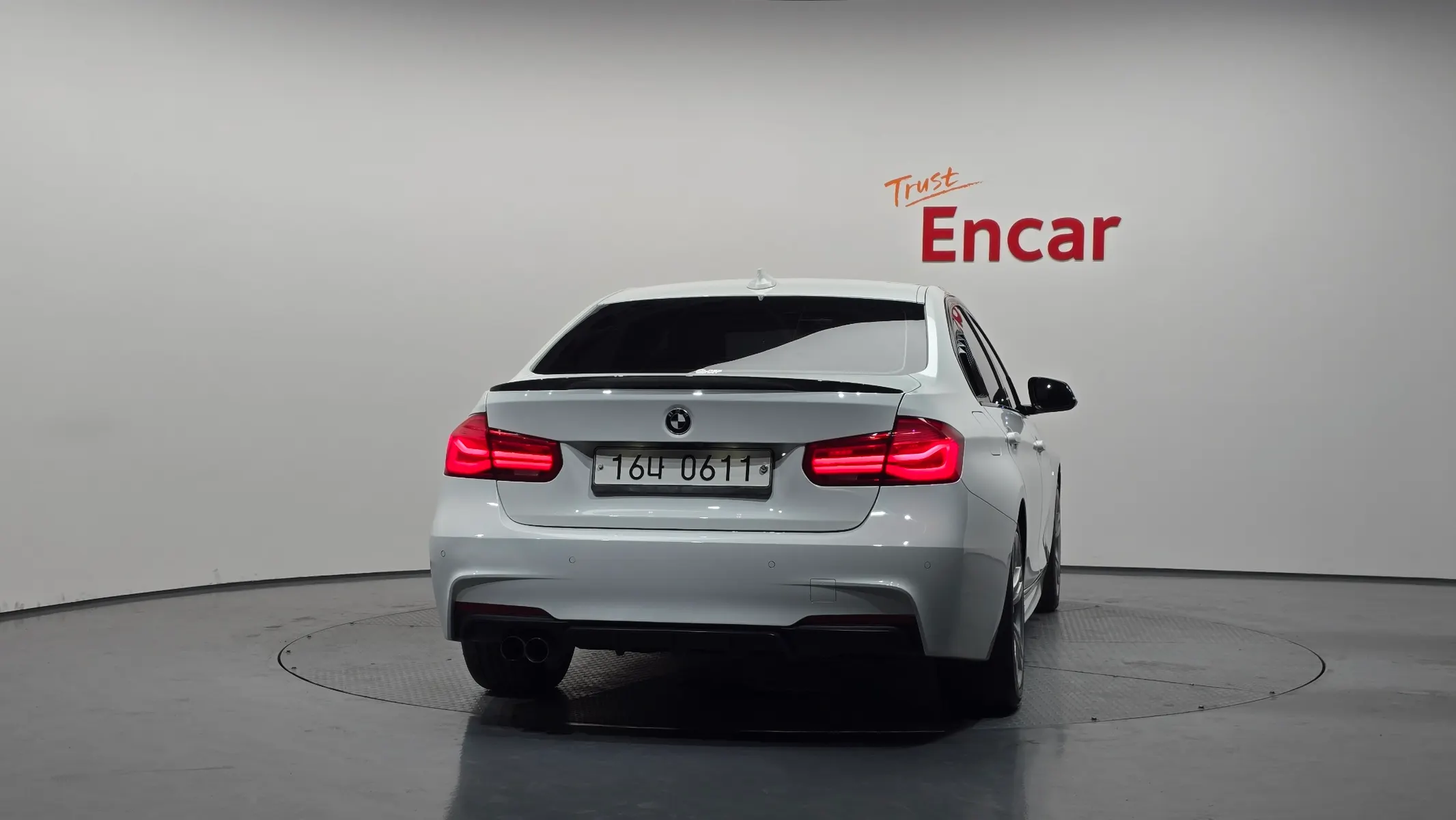 BMW 3 Series (F30) 320d M 2015 3/32